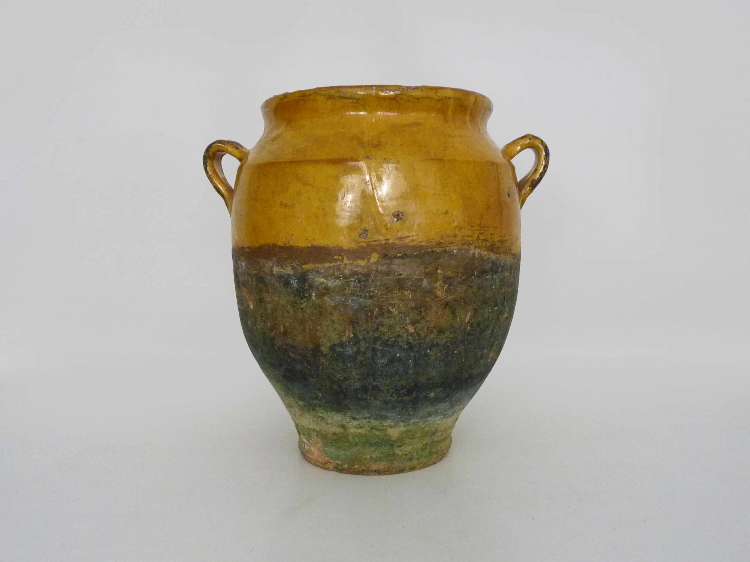 Magnificent glazed yellow confit pot, south-west of France. 19th century.