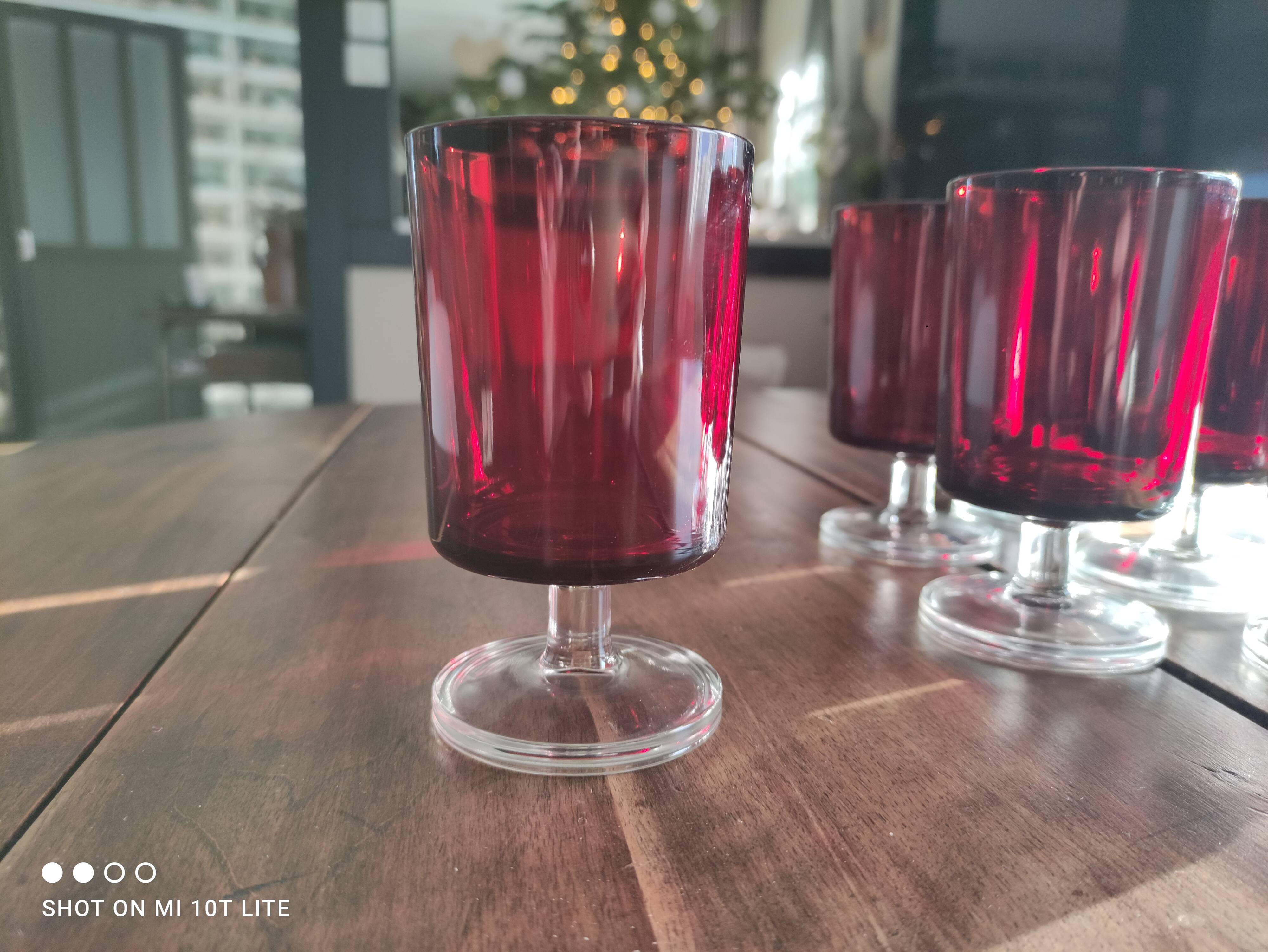 Set of 12 Luminarc wine glasses model Sweden red