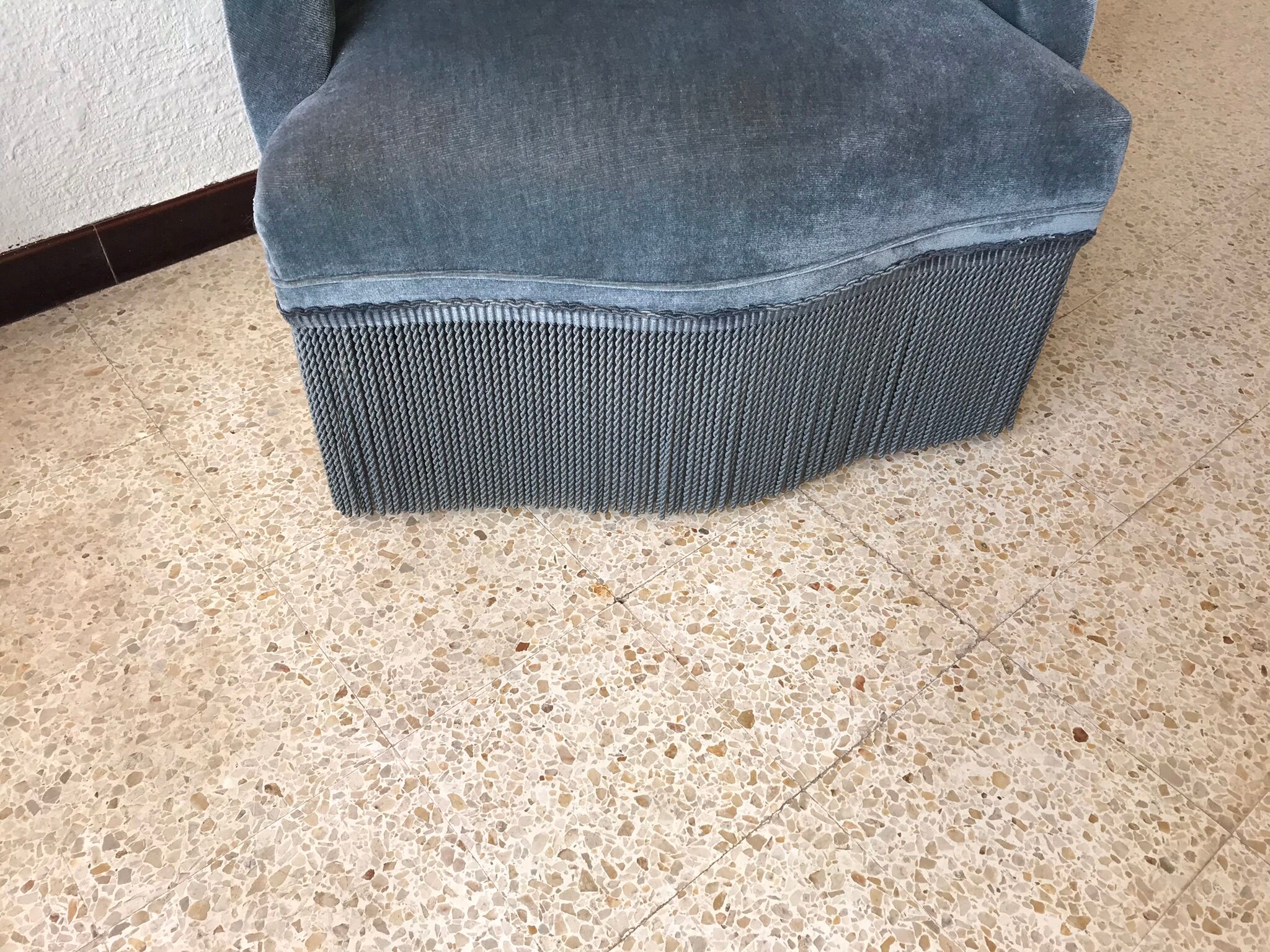 Vintage toad armchair in blue velvet