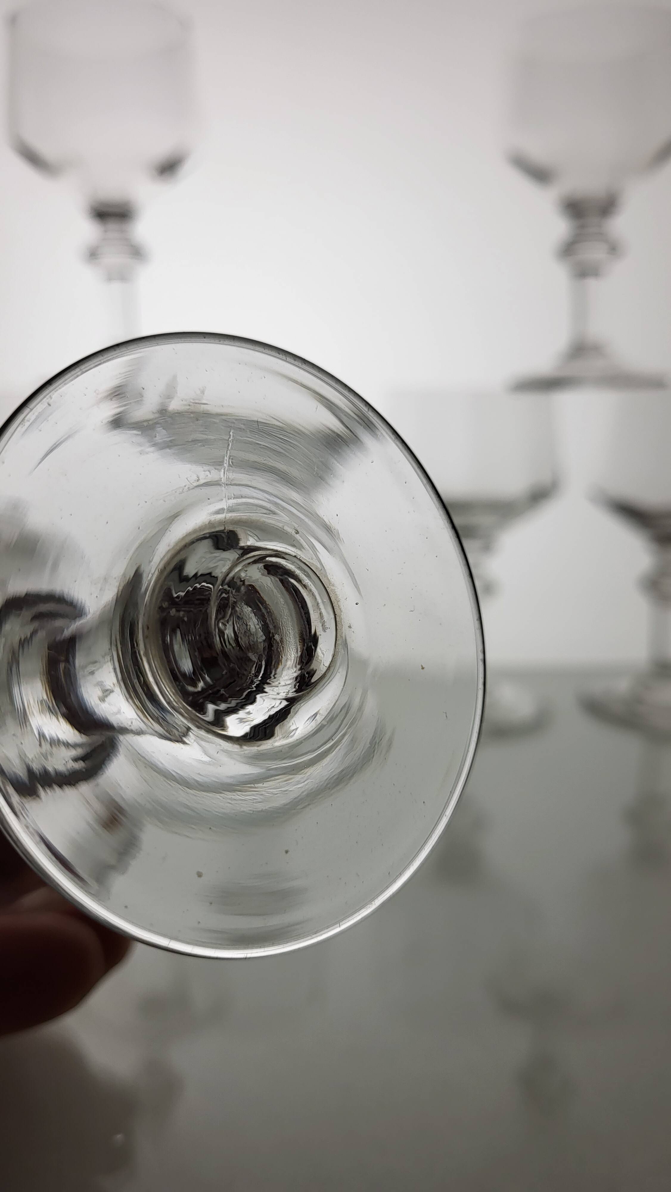 Set of 6 glasses balloons with Venetian ribs