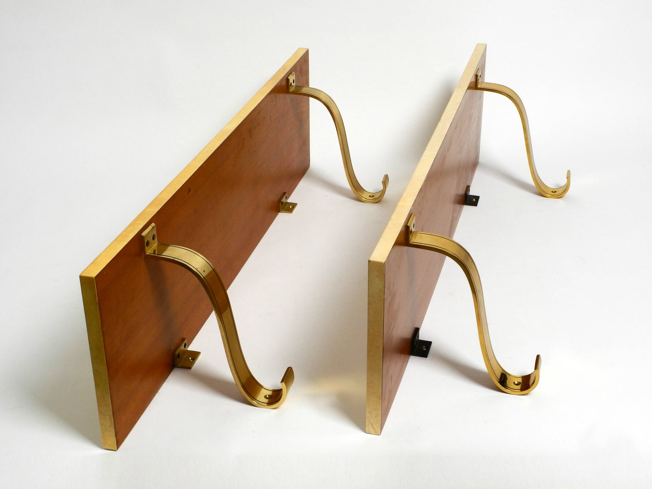 Two 1960s large Aldo Tura shelves made of wood and goatskin in beige