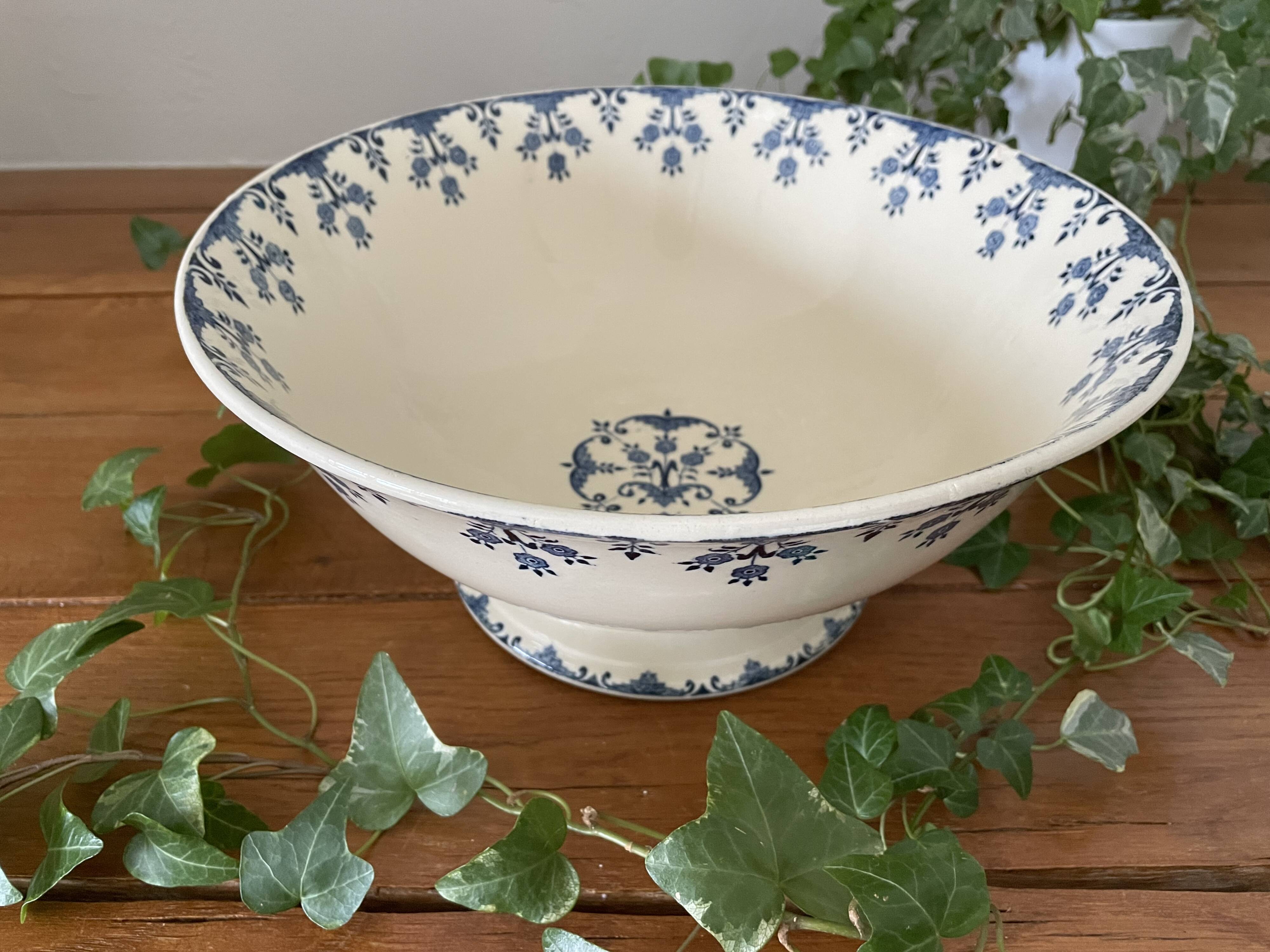 Large antique pedestal salad bowl in Gien earthenware.