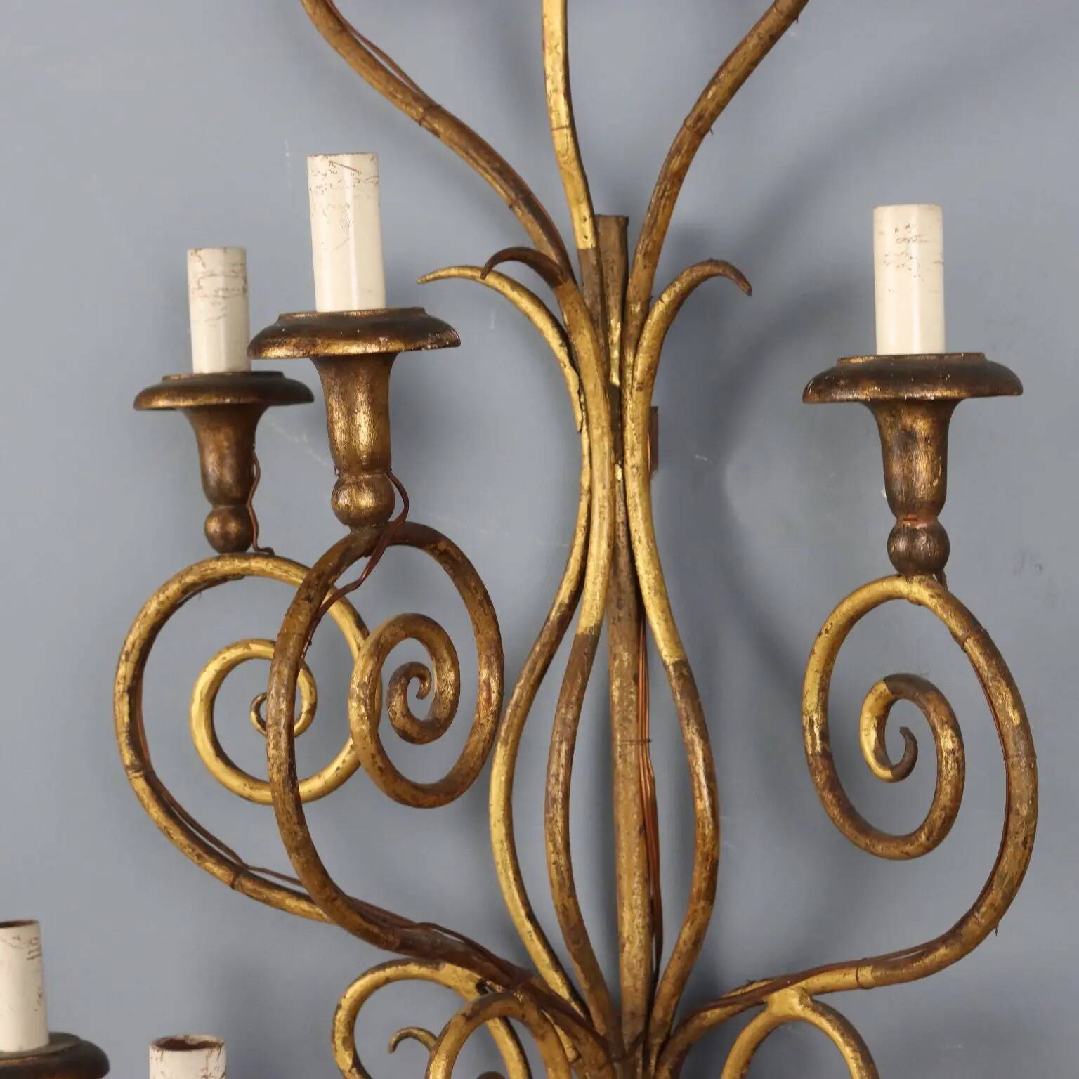 Antique wall sconces in gilded iron, 8 lights, Italy, 20th century.