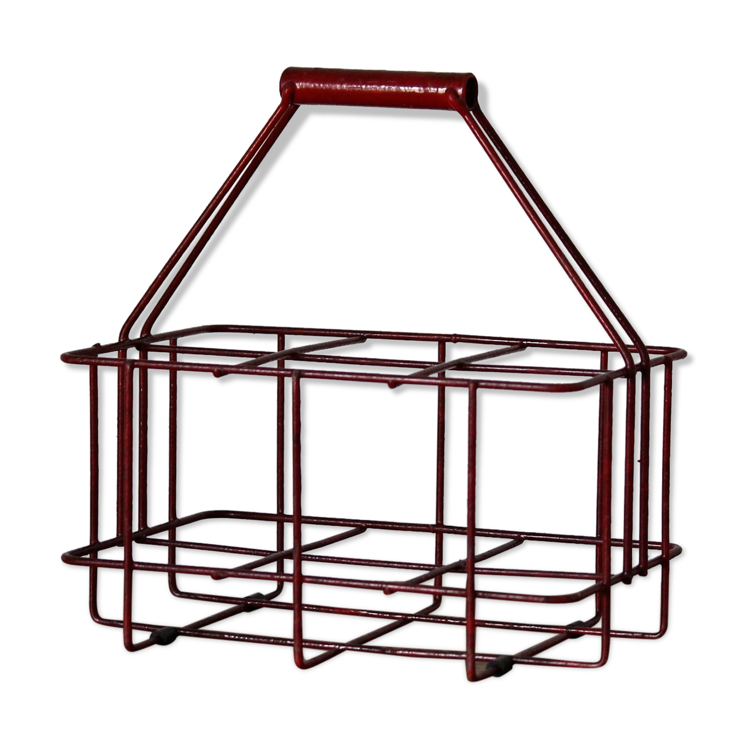 Red metal bottle holder