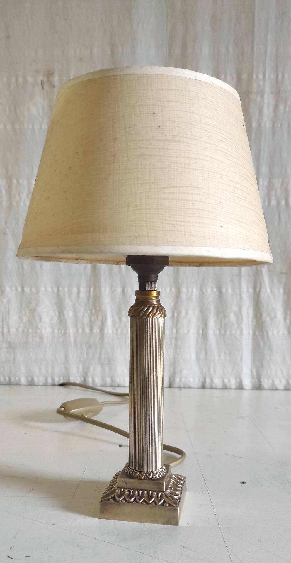 Table lamps in gilded brass with paper shades - mid 20th century.