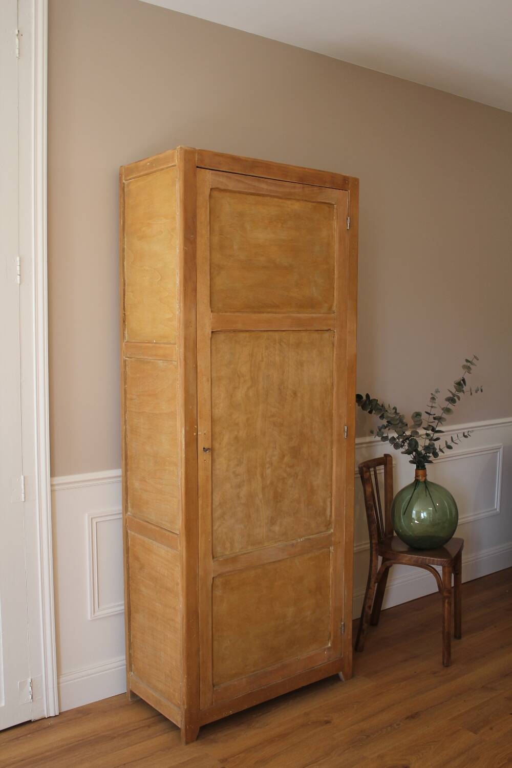 Bonnetière, Parisian wardrobe