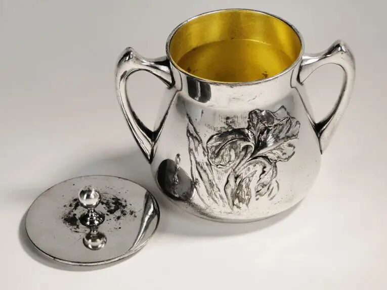 Sucrier Art Nouveau, en laiton argenté, Pologne, années 1920