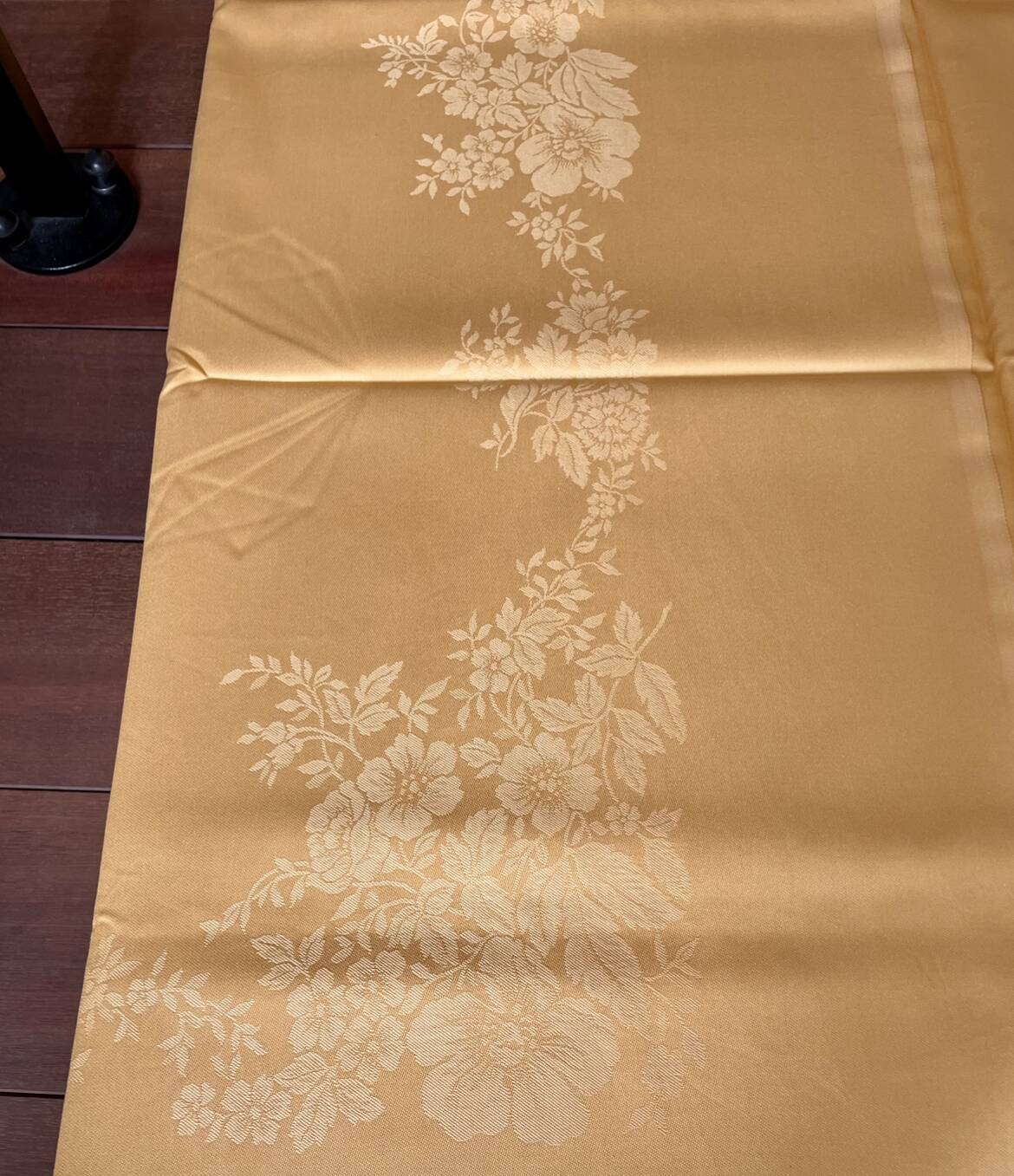 New Frette Square Tablecloth 240x240 cm Yellow