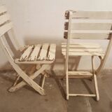 Foldable chairs pair