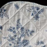 Small vintage quilt with toile de Jouy pattern