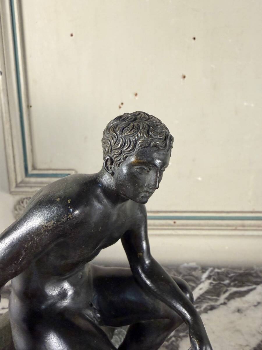 Hermès au repos, bronze Grand Tour, patine noir et verte, XIXème siècle