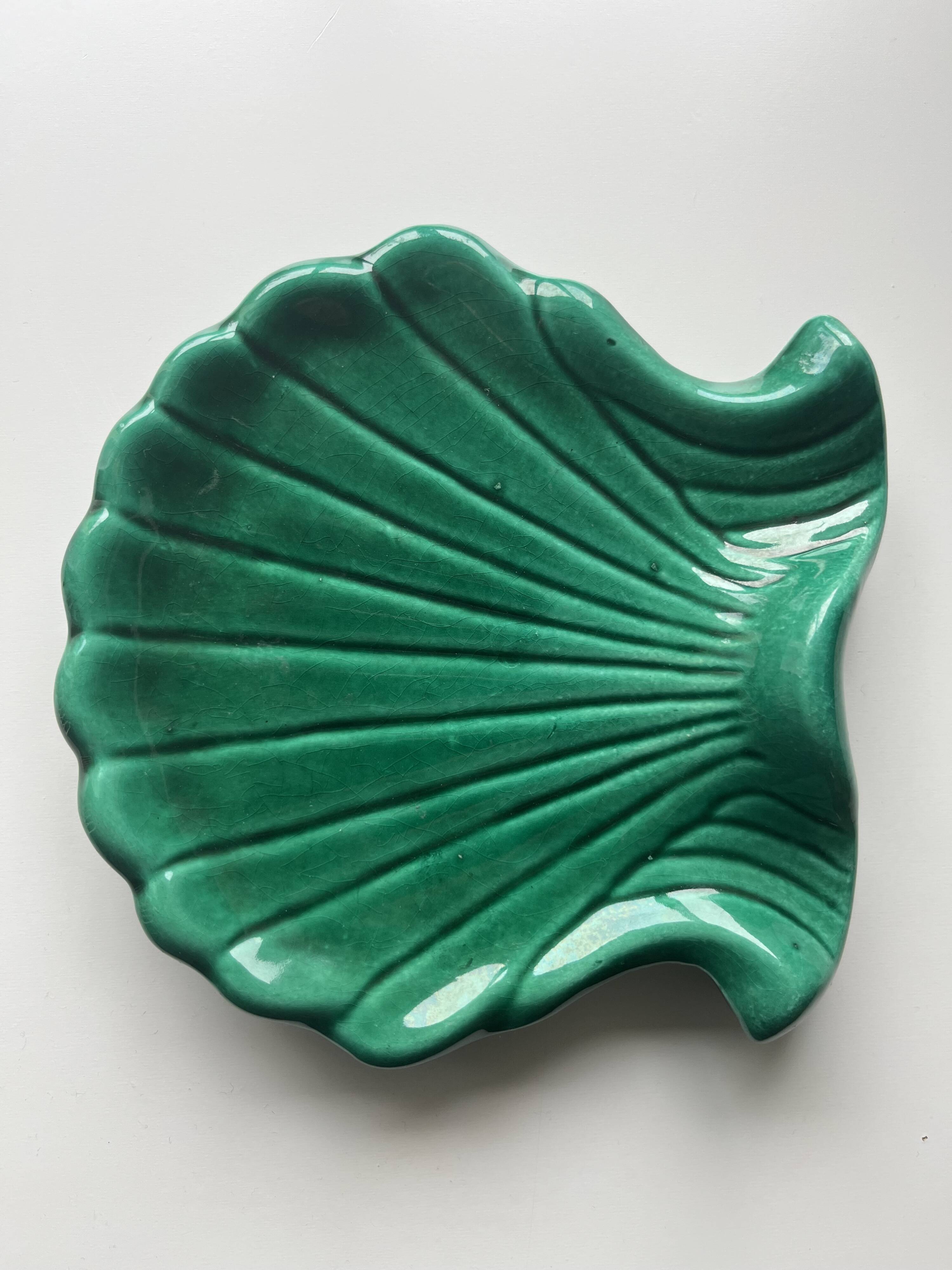 Emerald green ceramic seashell trinket dish