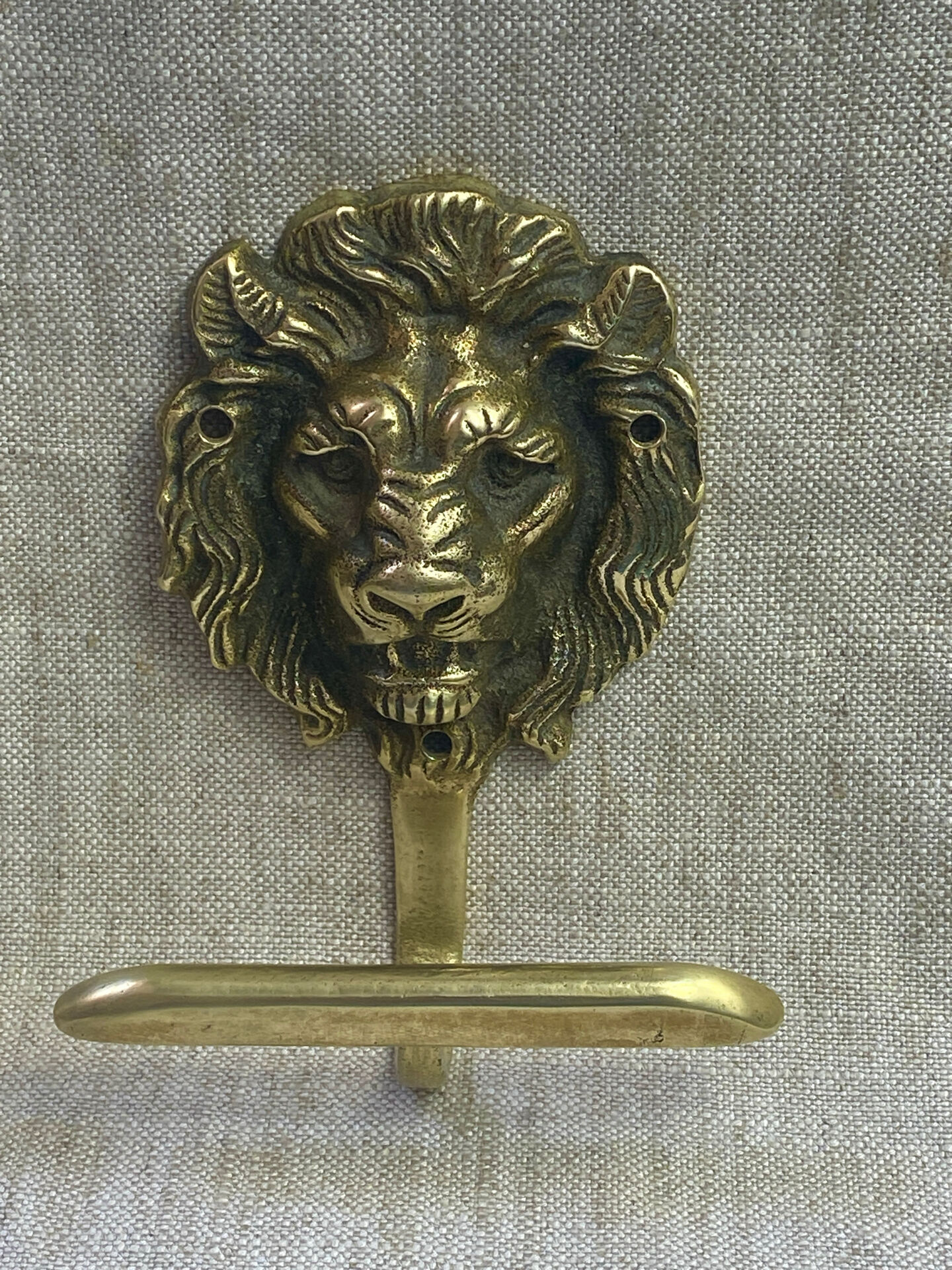 Lion head coat hooks in solid brass, Peerage England