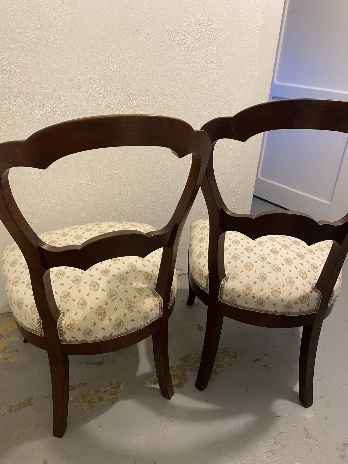 Paire de fauteuils cabriolet style Louis XV