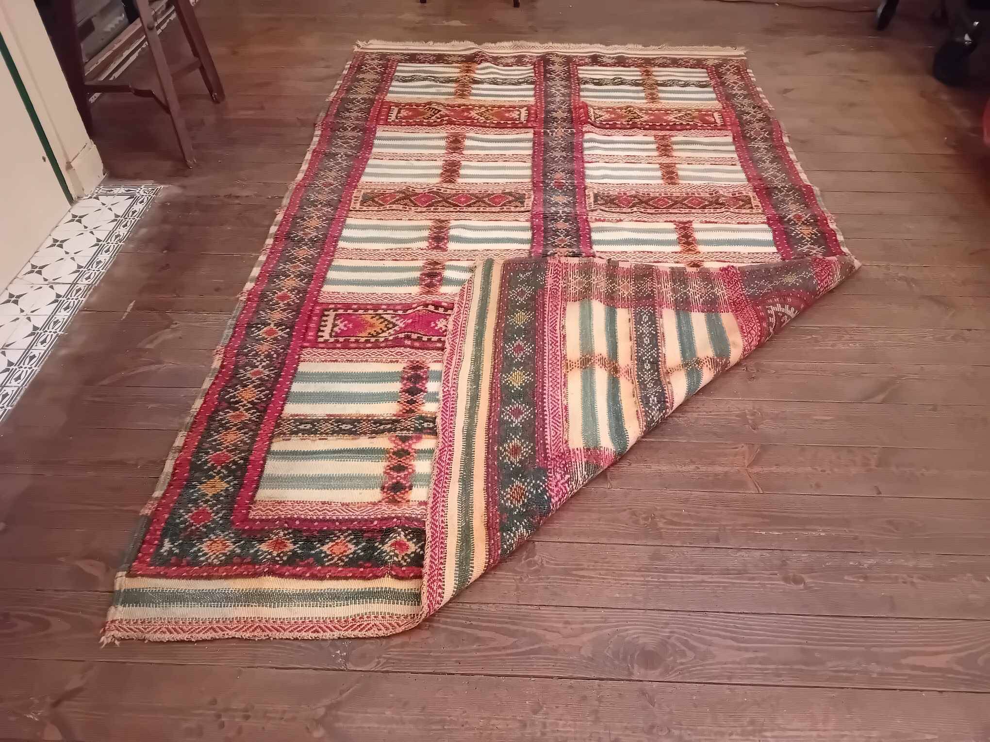 Handmade Taznakht Berber Kilim Rug 237x144cm