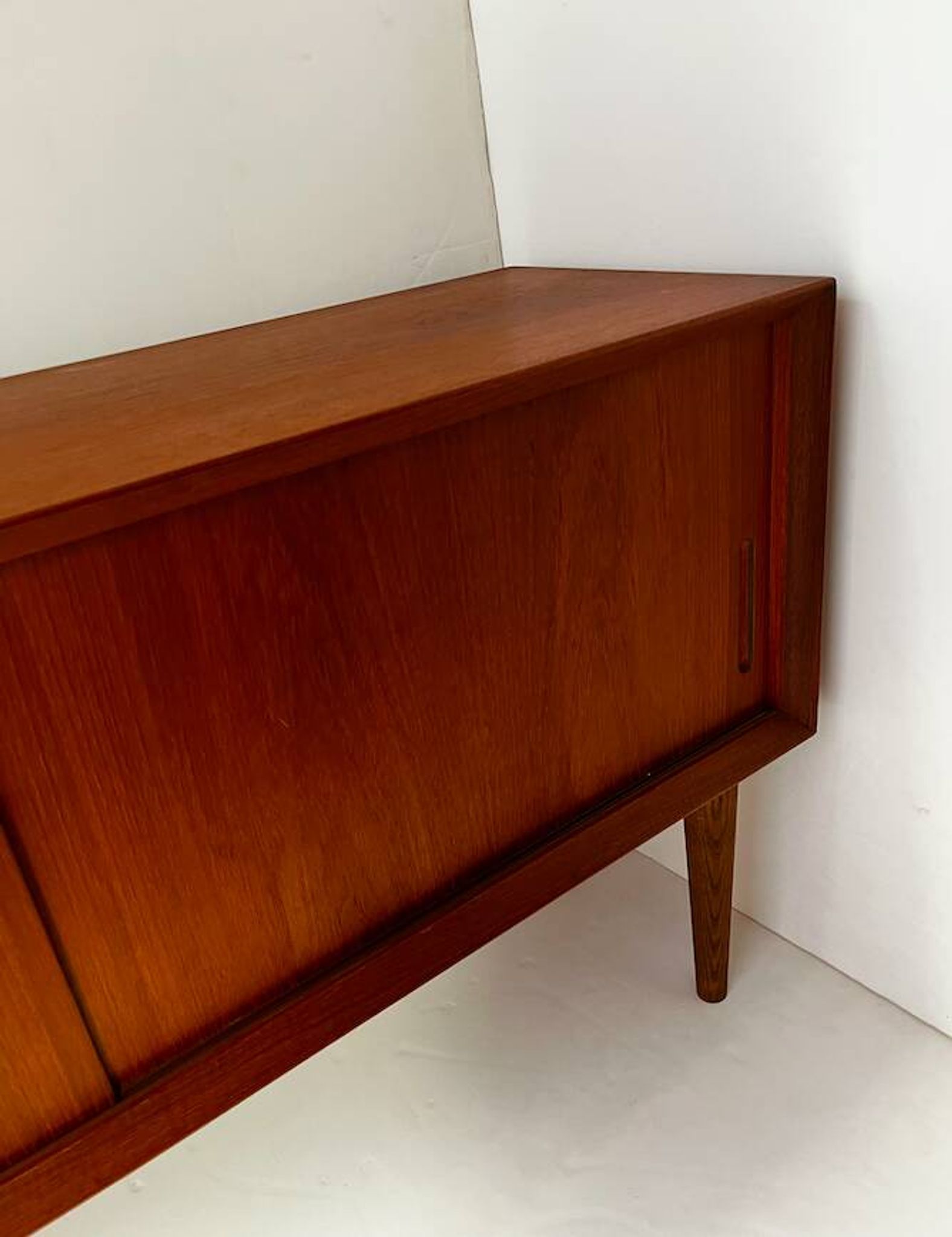 Meuble buffet bas scandinave en teck