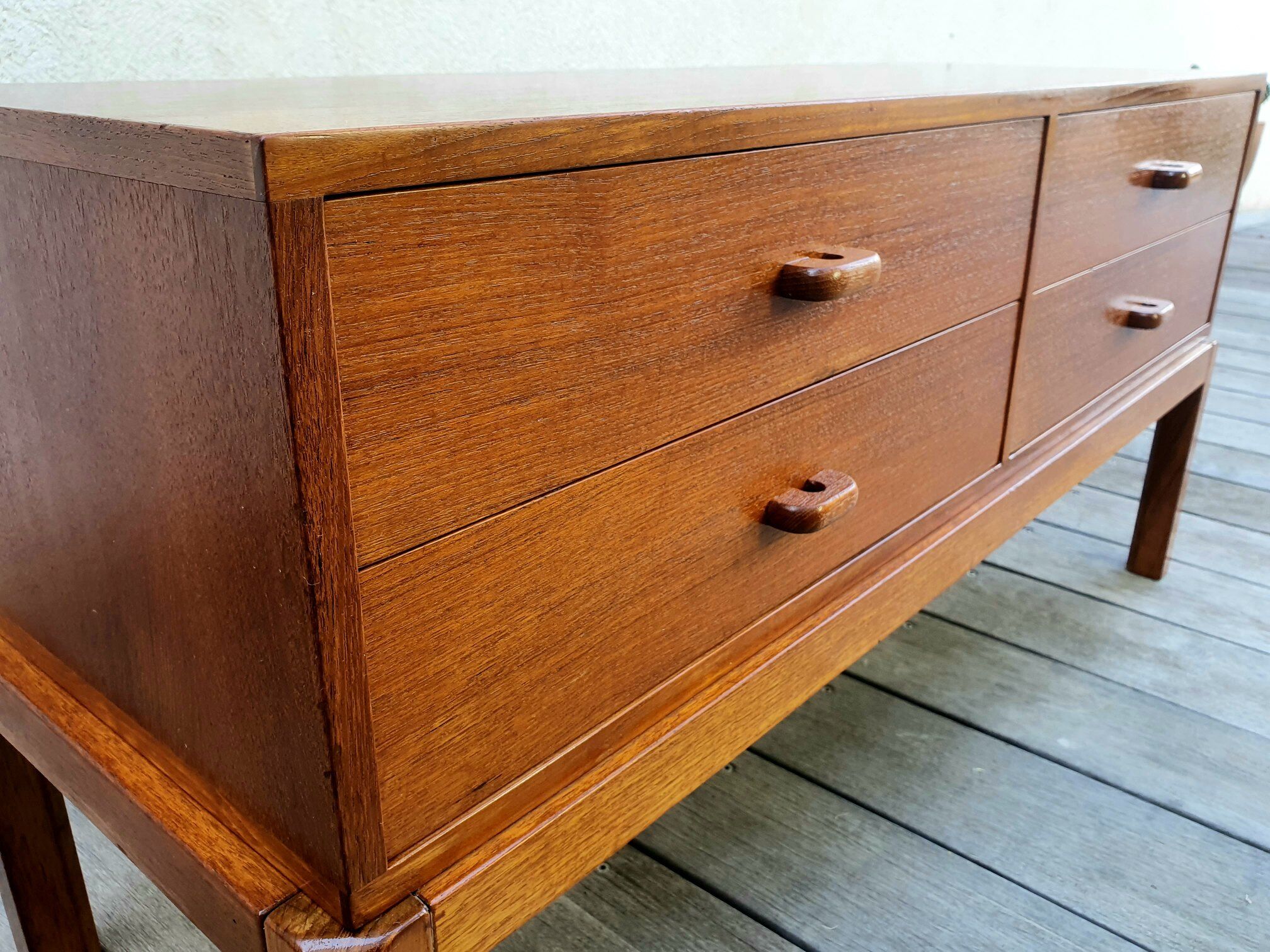 Danish bass dresser teck aksel kjersgaard odder