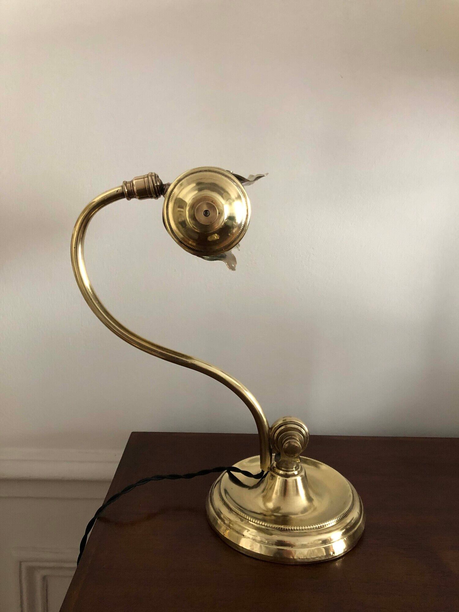 Articulated desk lamp called notary or brass banker 1900 - 1930