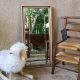 Mirror with 9 beveled facets