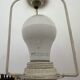 Lampe de bureau en métal laqué