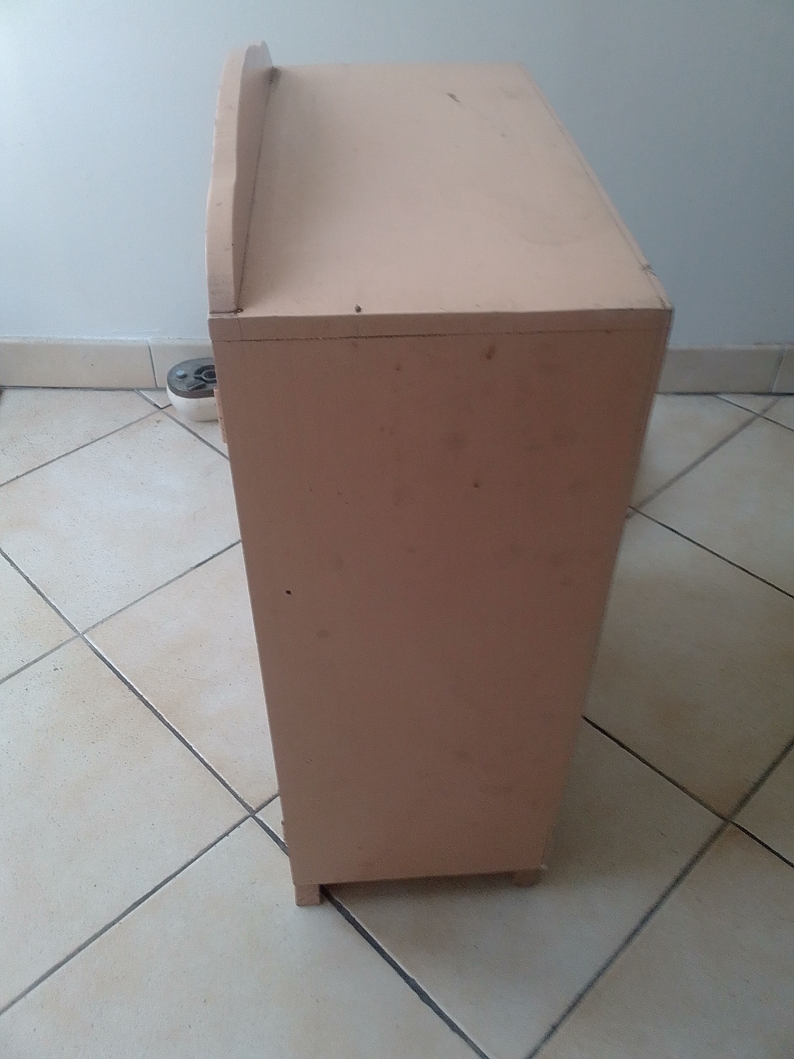 Painted wooden stern cabinet