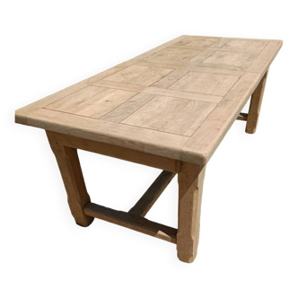 Farm table