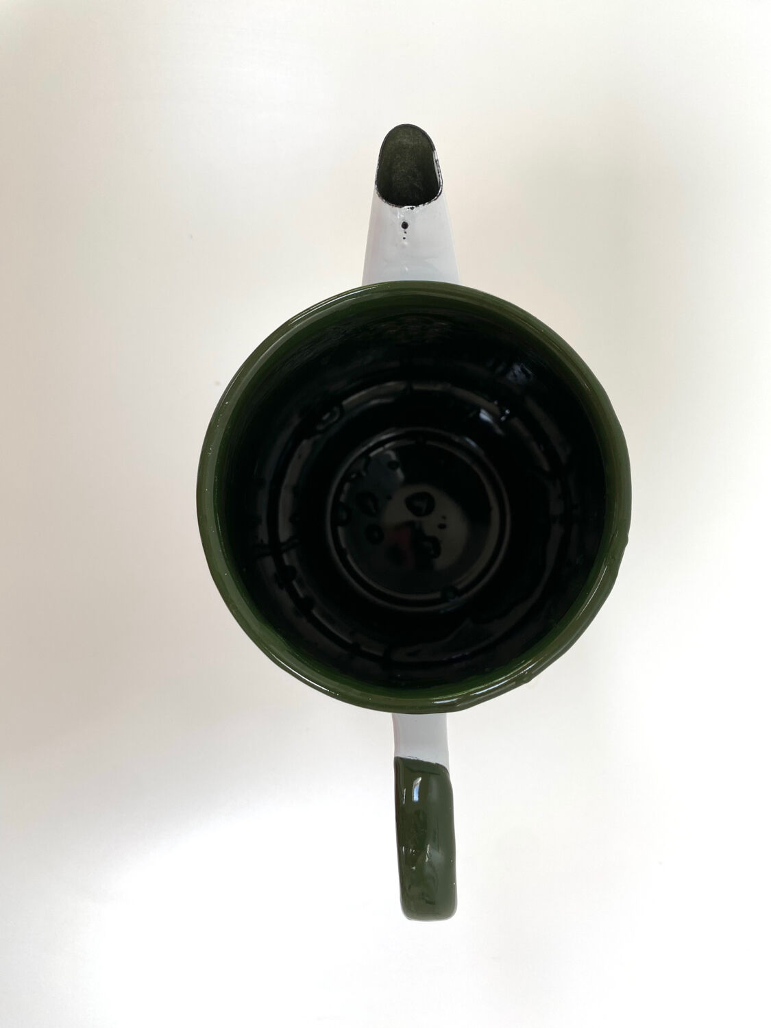 Cafetière vintage en métal émaillé