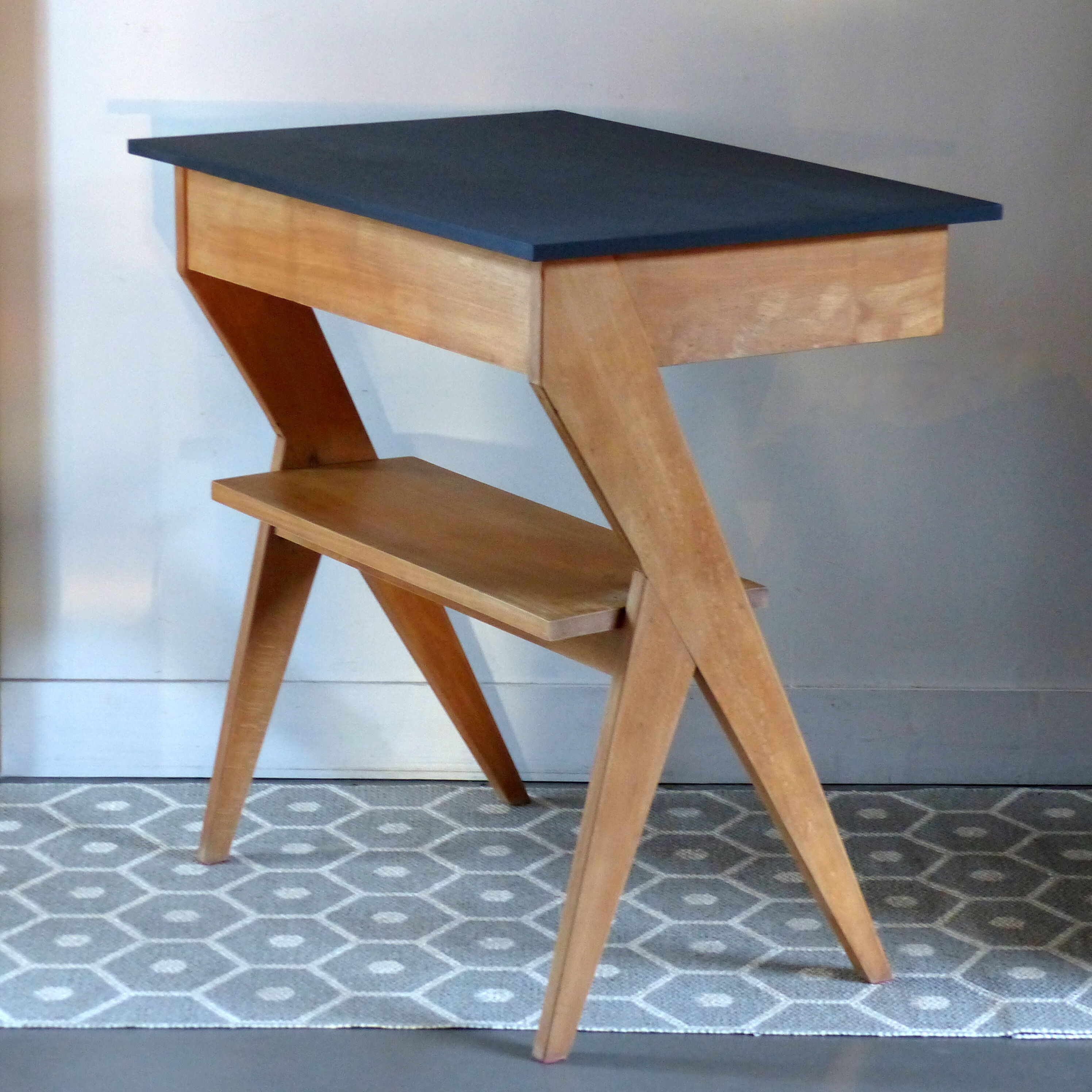 Old small desk vintage compass walk