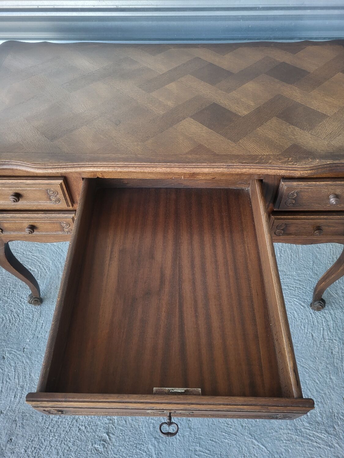 Minister's desk in Louis XV marquetry style