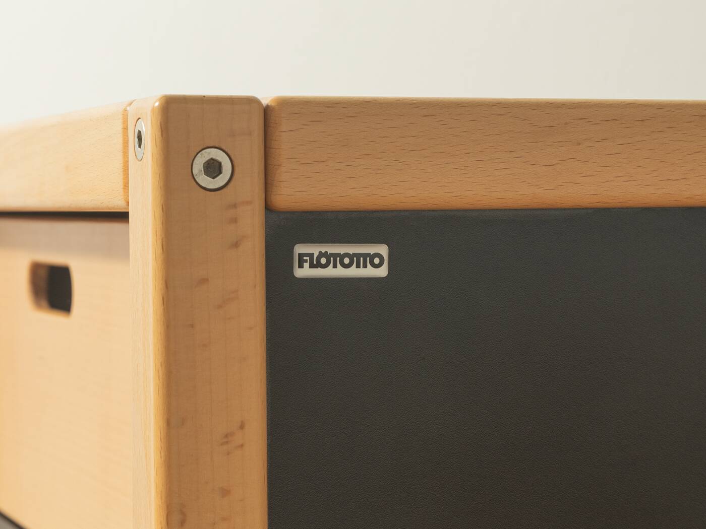 Flötotto Dresser Set, Showcase, Chest of Drawers