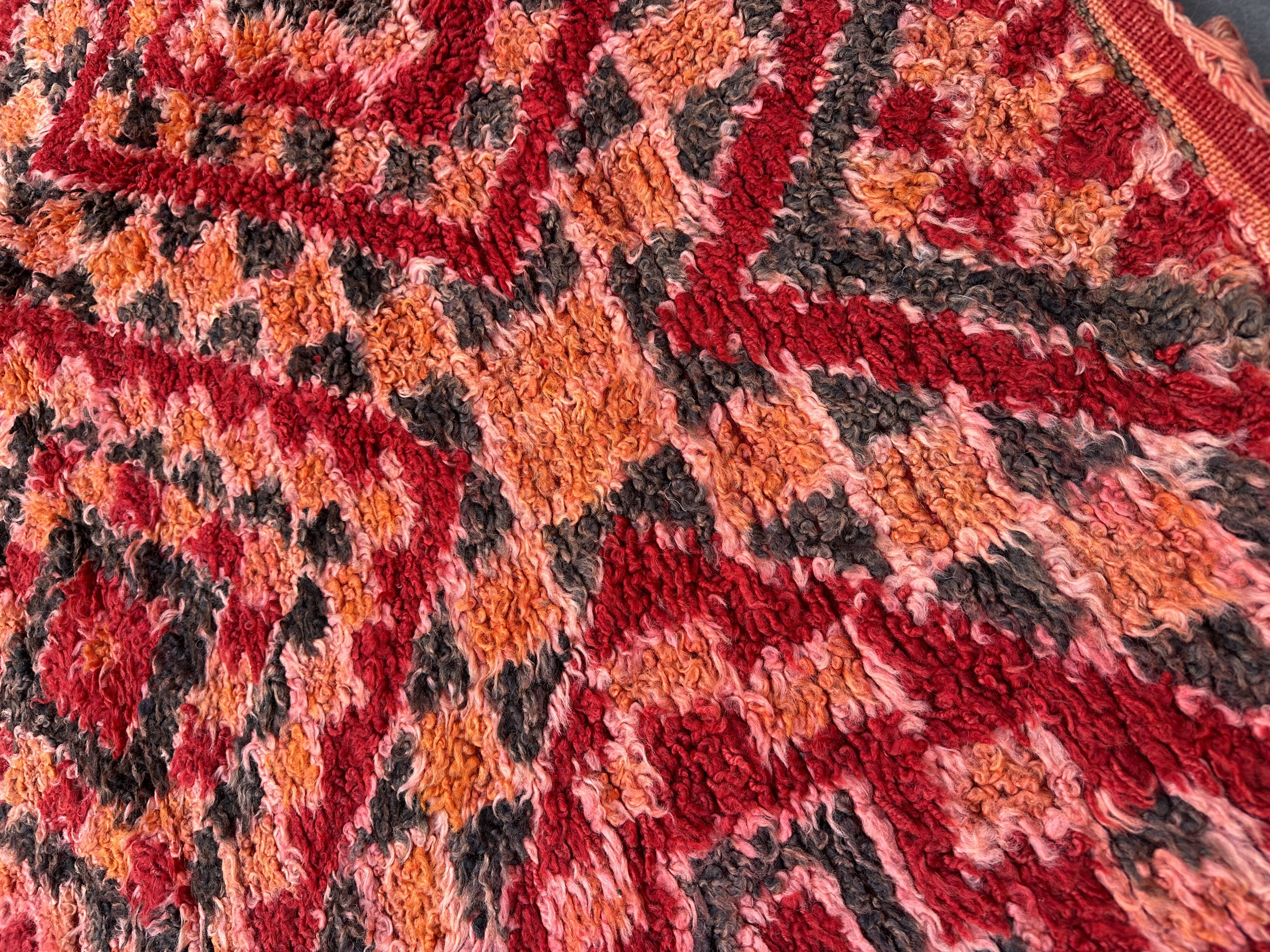 Moroccan rug Marmoucha red - 350 x 183 cm