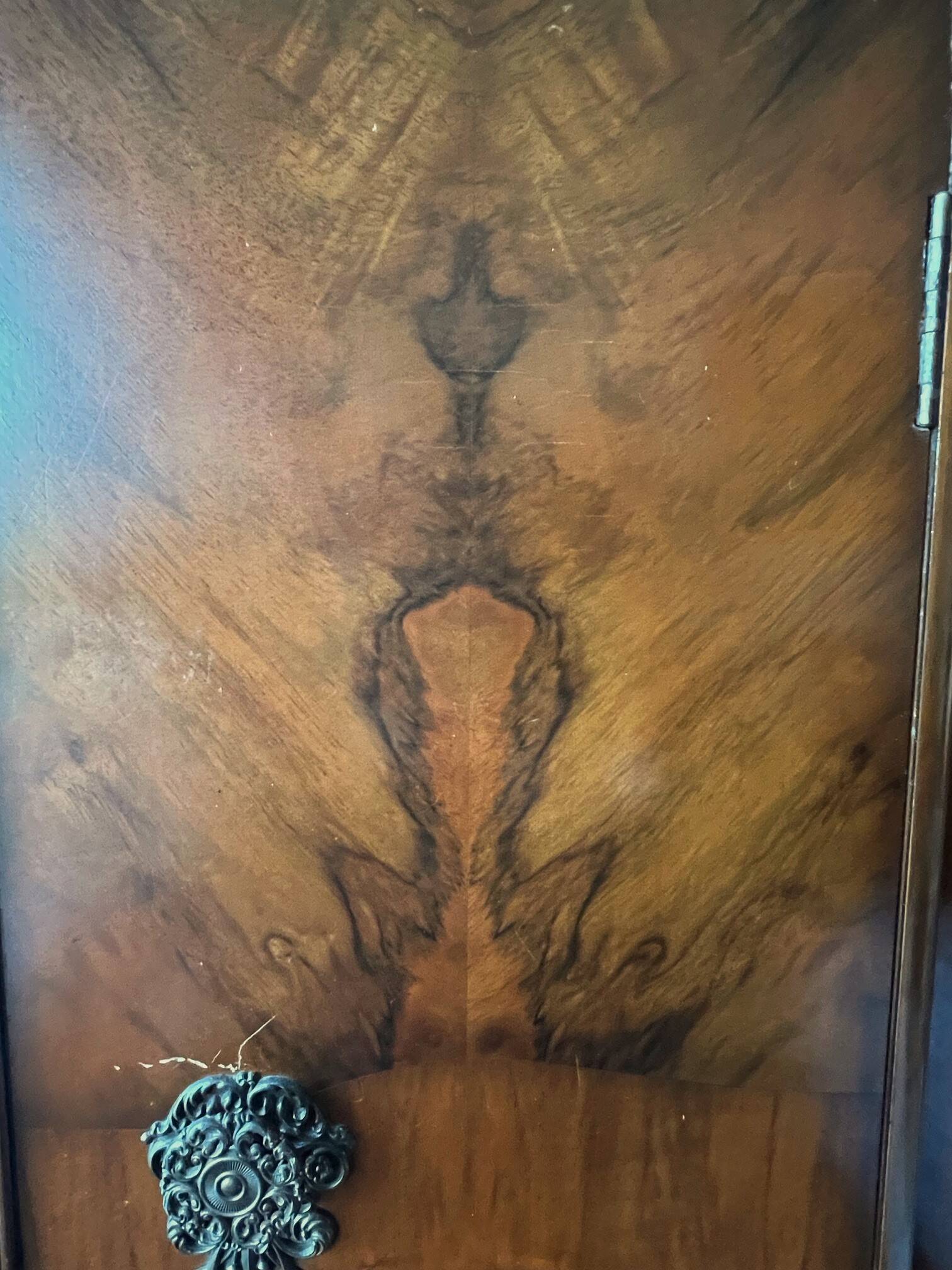 Art deco, English mahogany veneered wardrobe circa 1930
