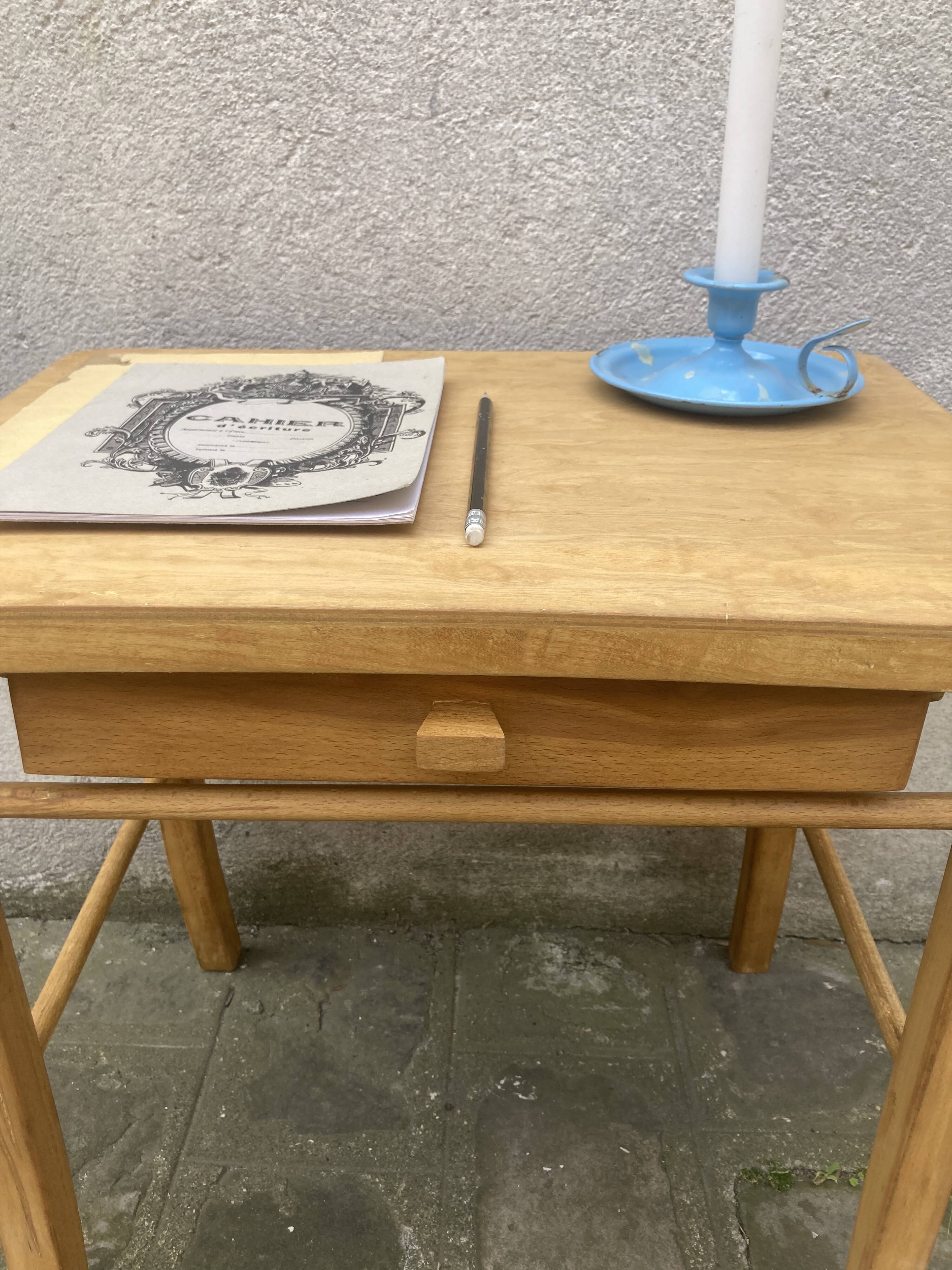 Baumann children's desk