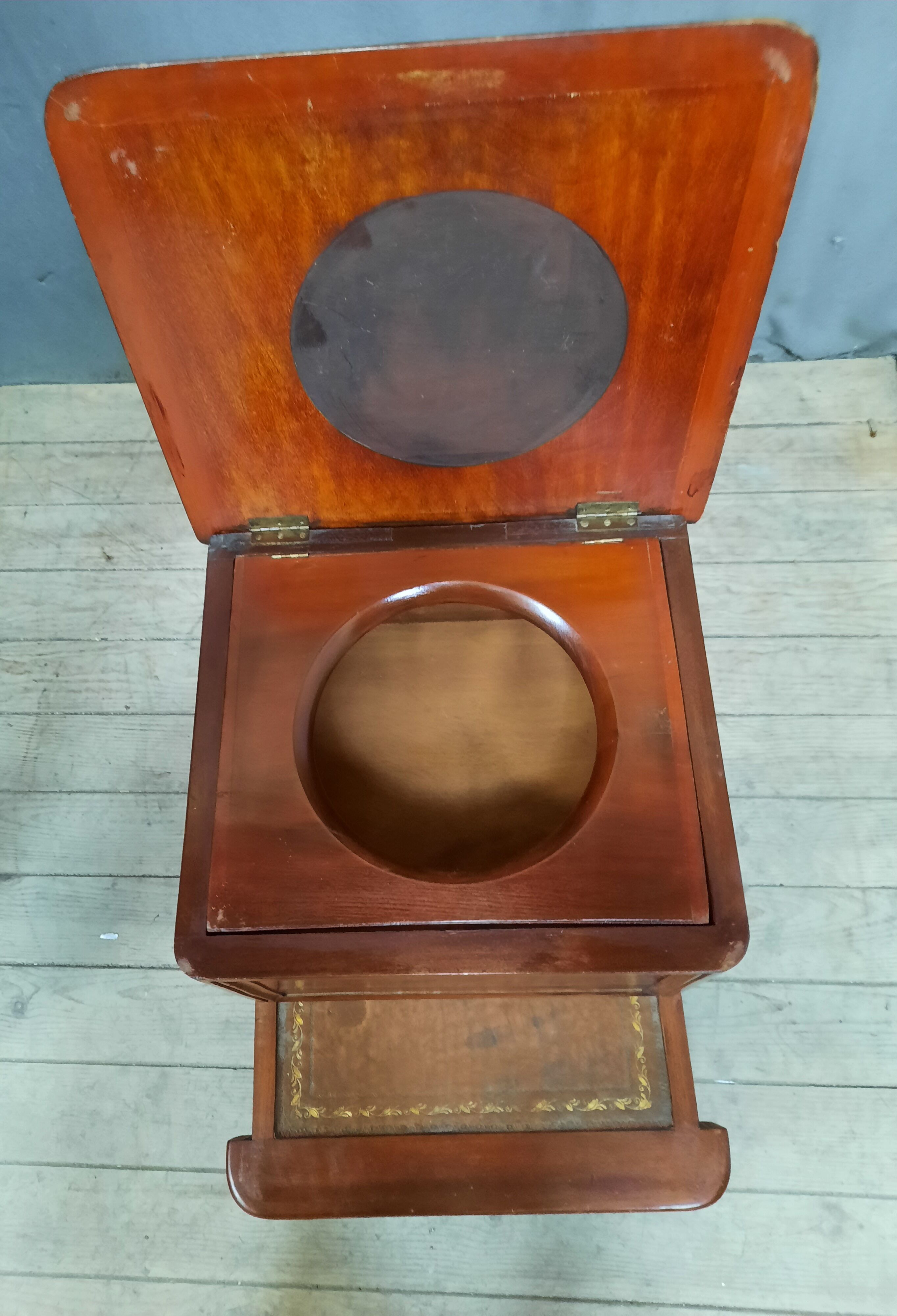 Convenience furniture forming stairs