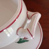 Covered sauce boat on Sarreguemines frame
