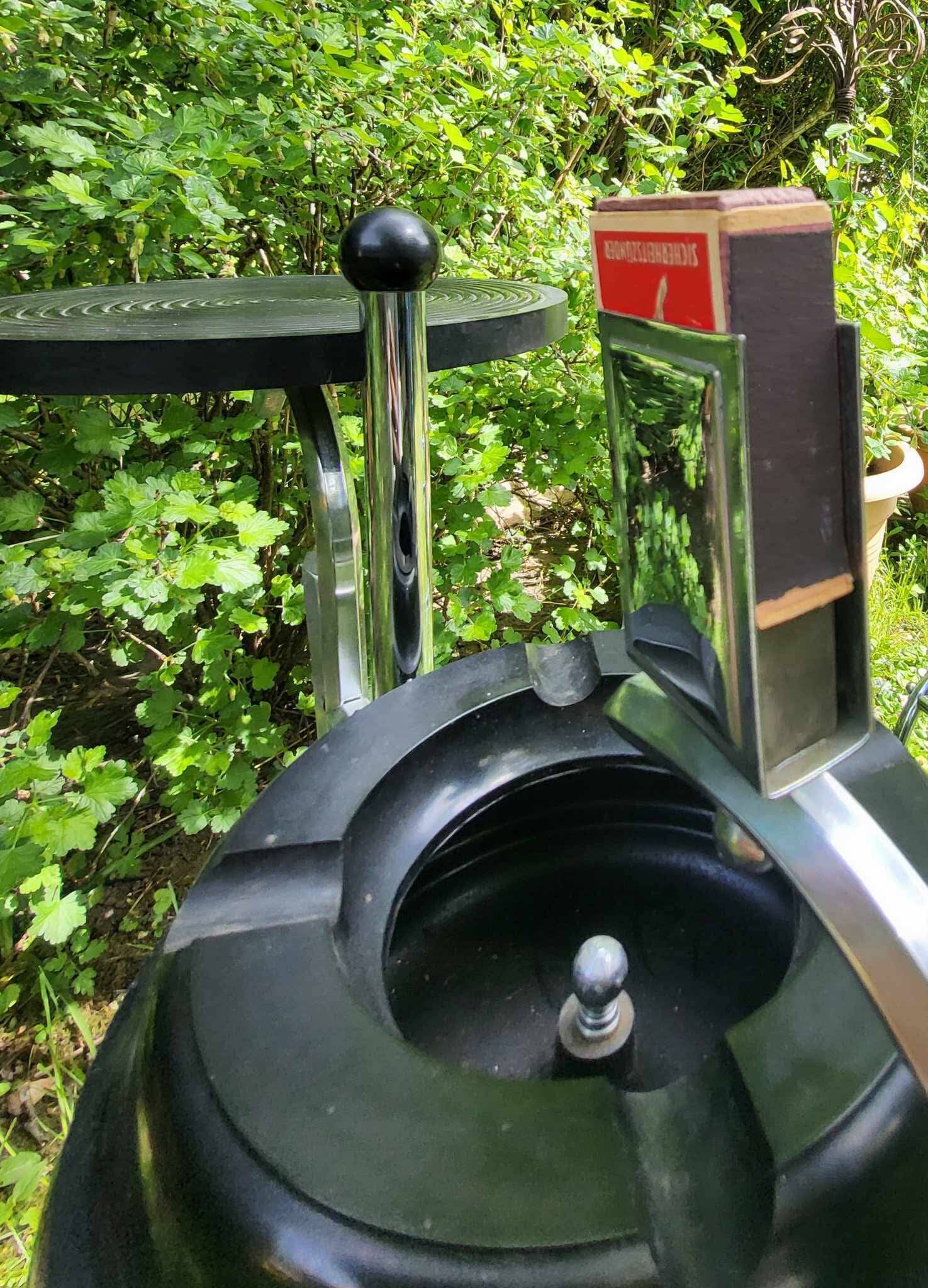 Cendrier chrome et bakélite par Demeyere