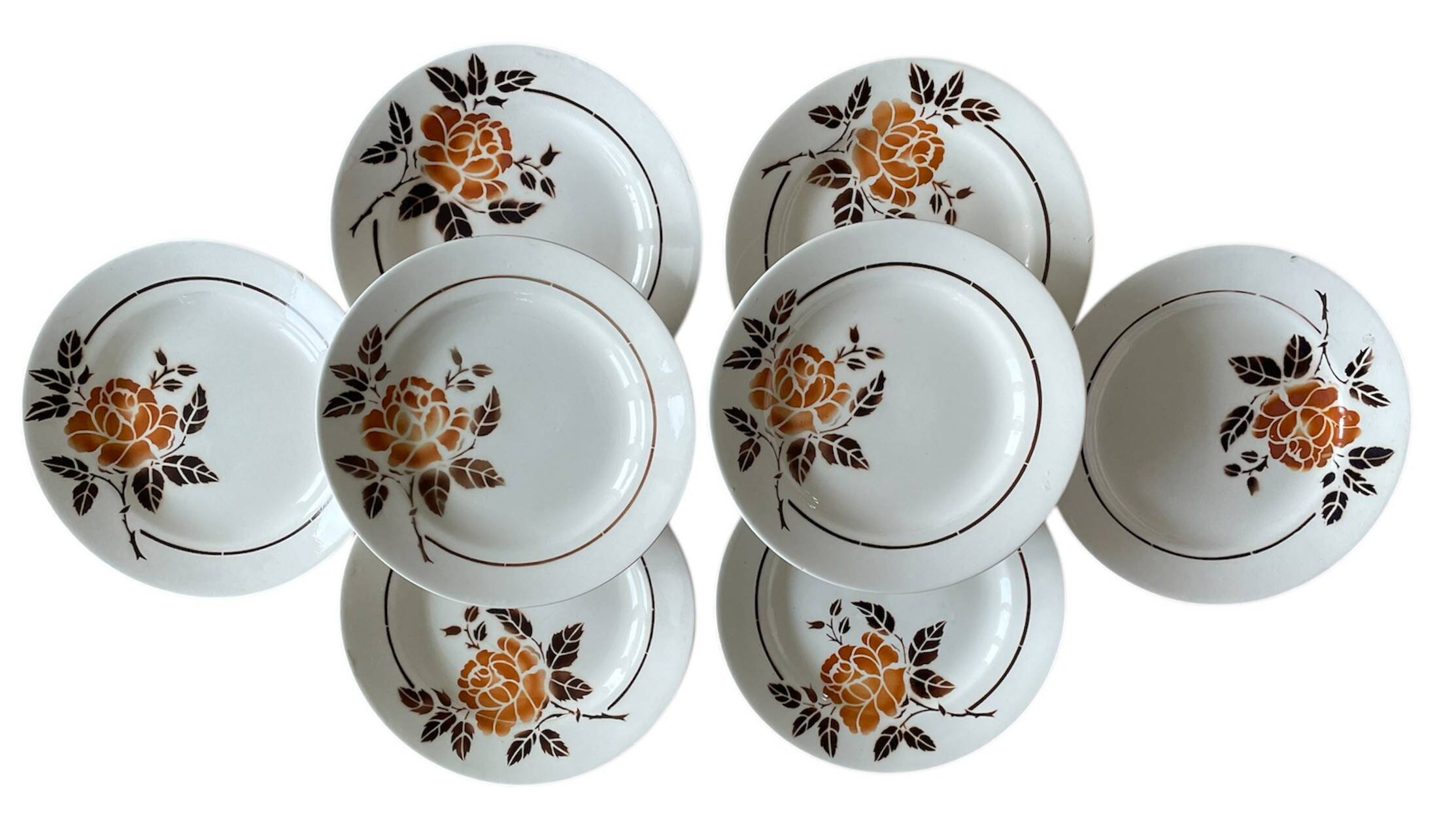 8 antique flat plates in Saint-Amand earthenware (Nord)