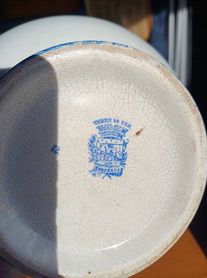 Ironstone jug from 1844/68.