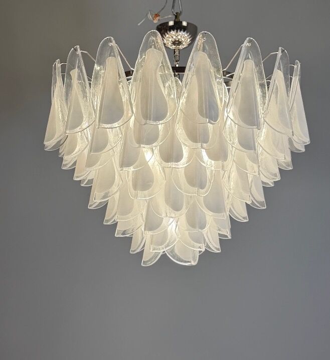 Venetian lustre in colourless and white Murano glass, circa 1990.