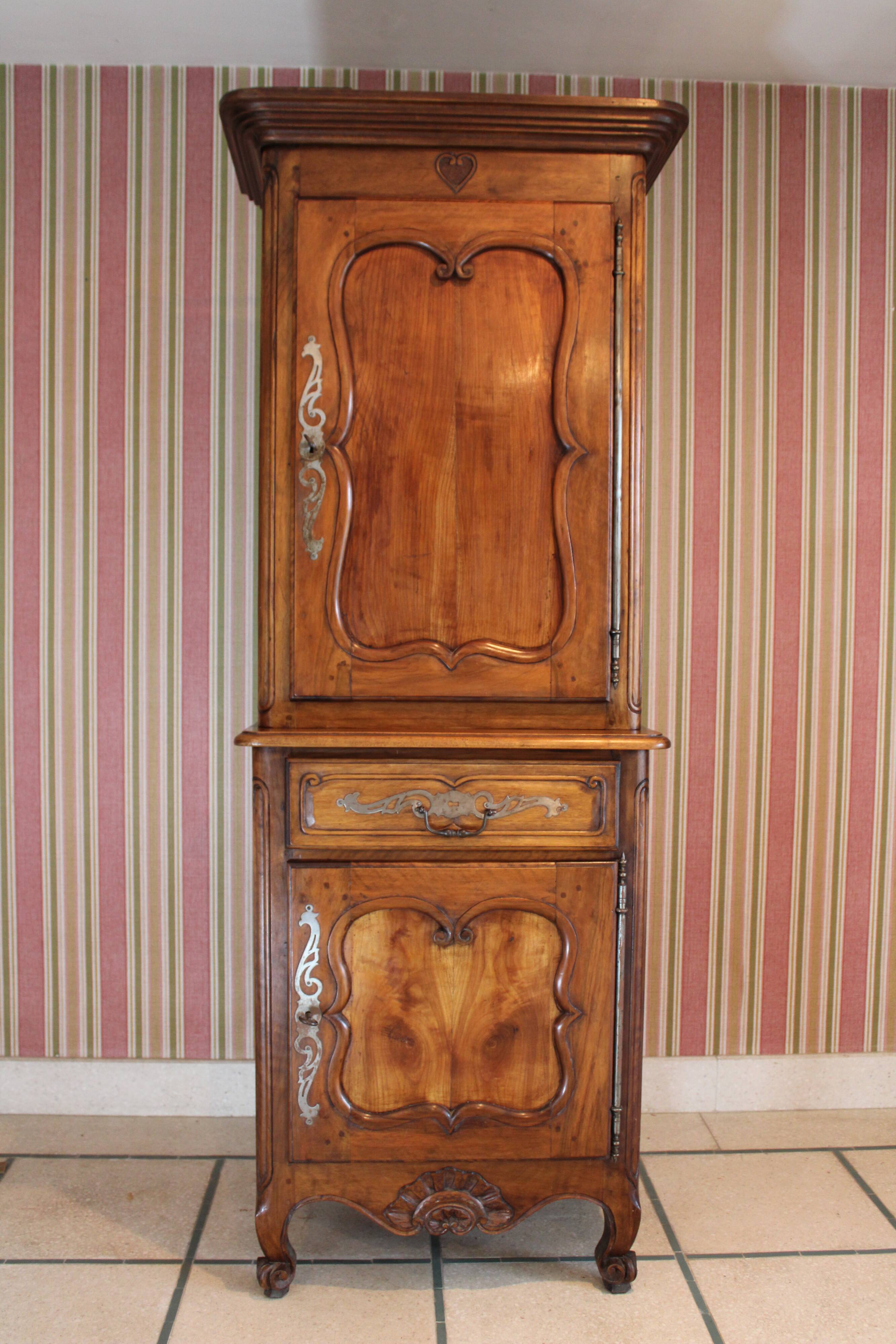 Standing Regency style man