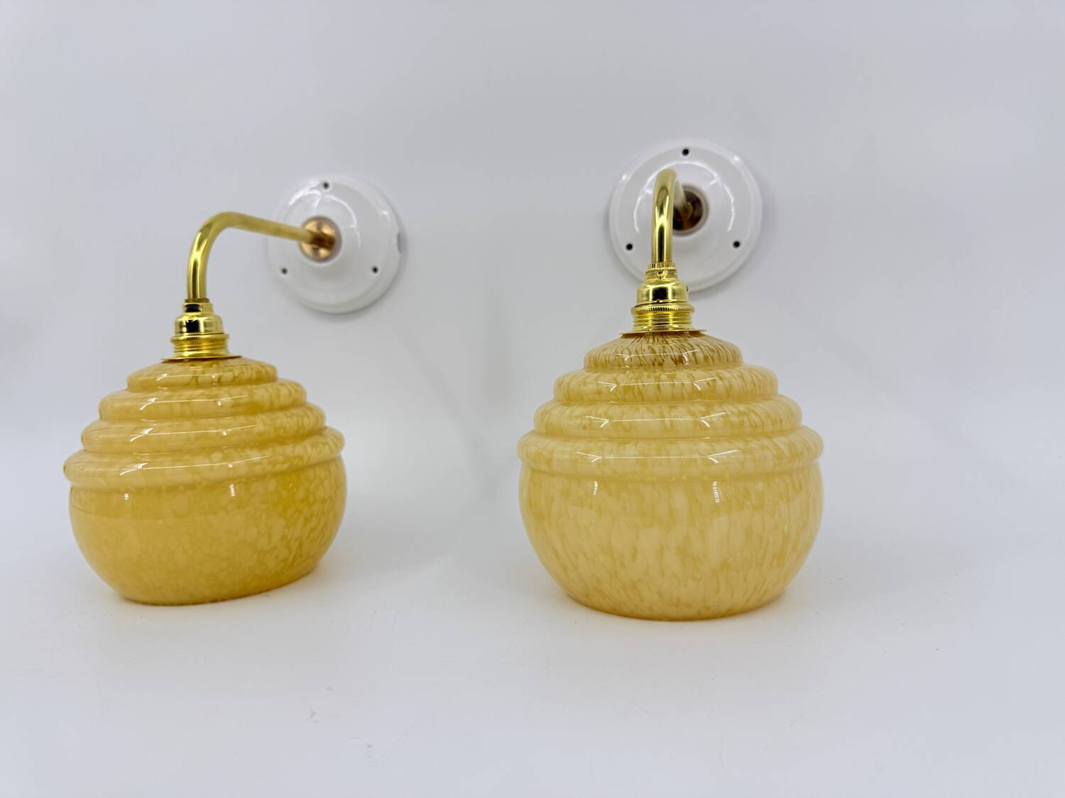 Appliques vintage en verre de Clichy