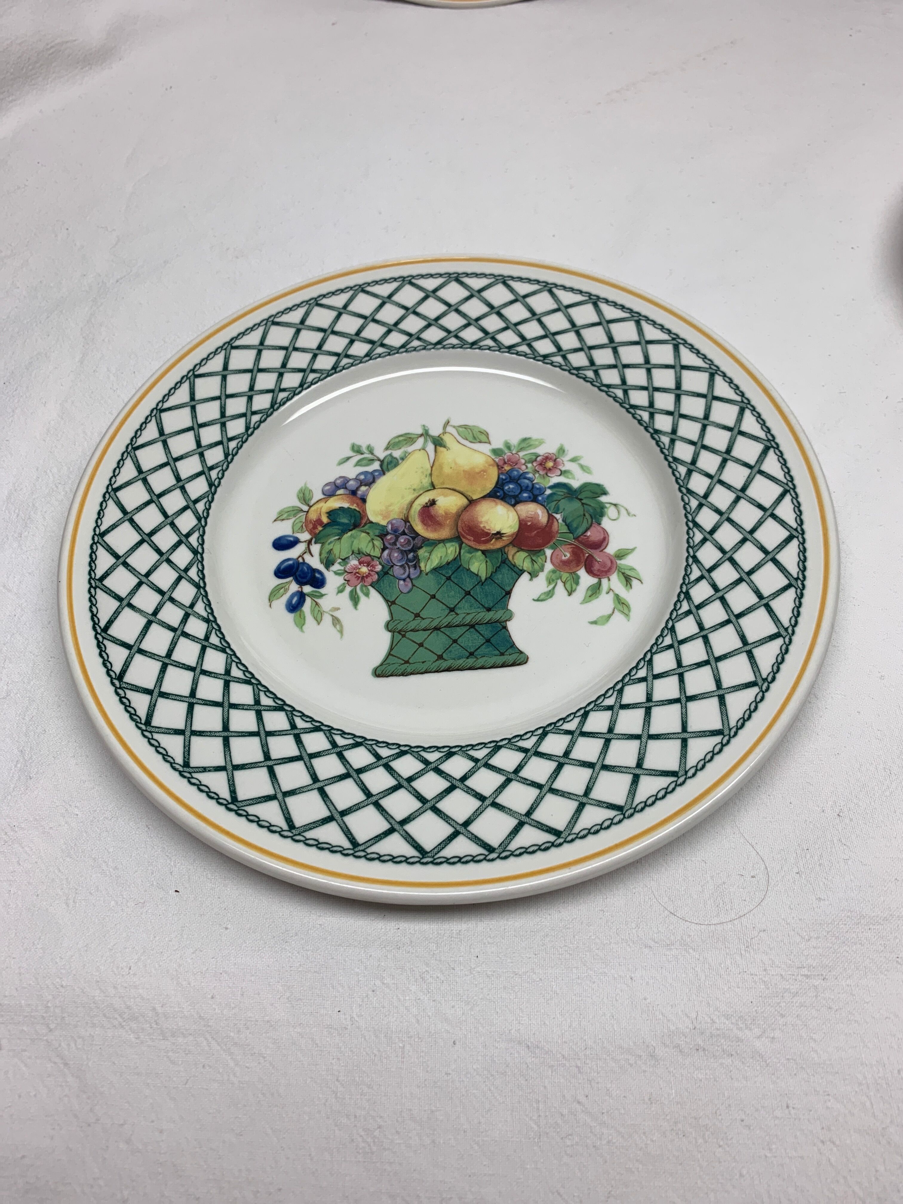 Villeroy & boch basket dessert plate