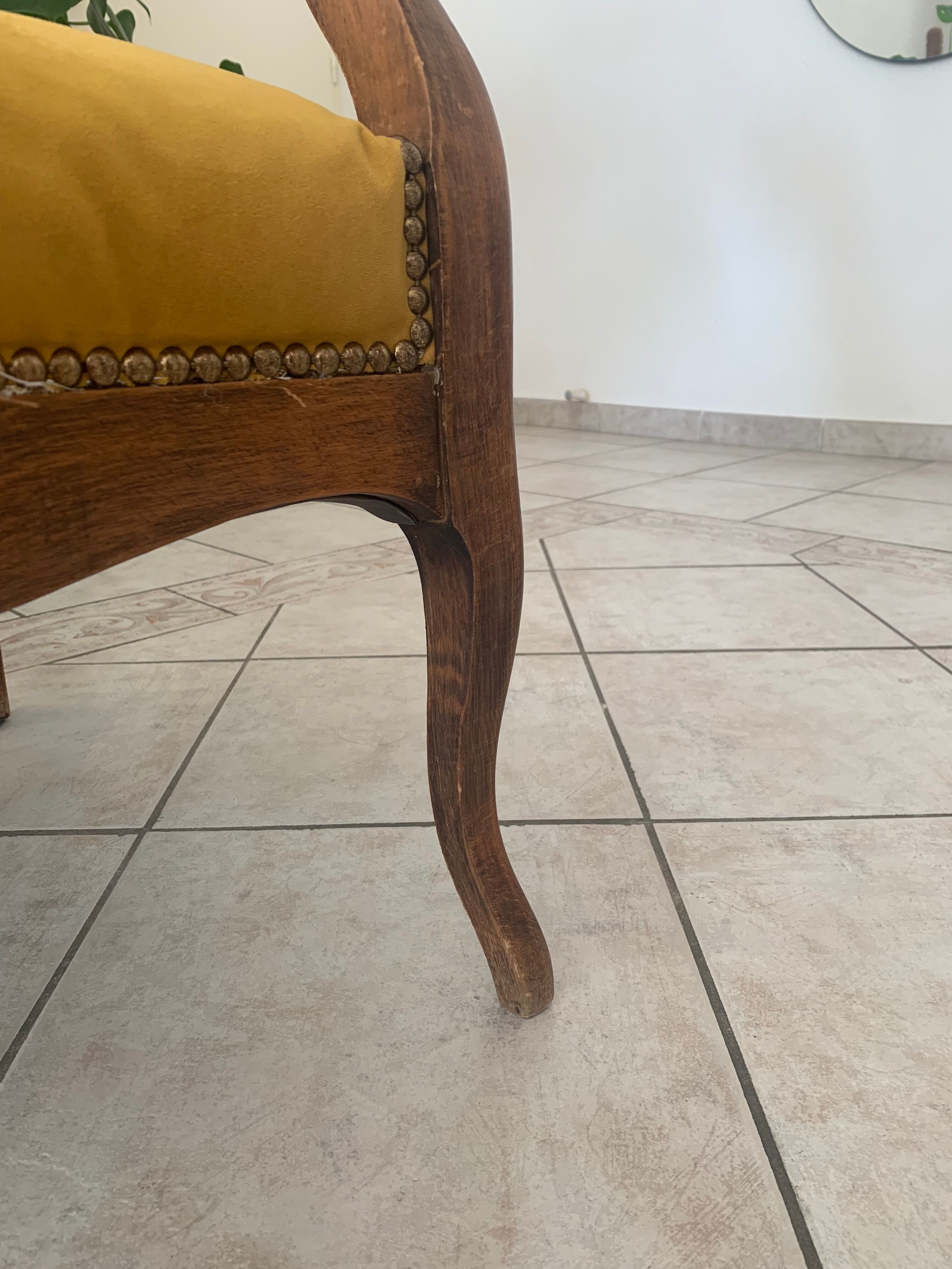 Fauteuil Voltaire style Louis Philippe restauré Jaune Moutarde