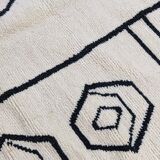 Moroccan Berber wool rug 250 x 149 cm