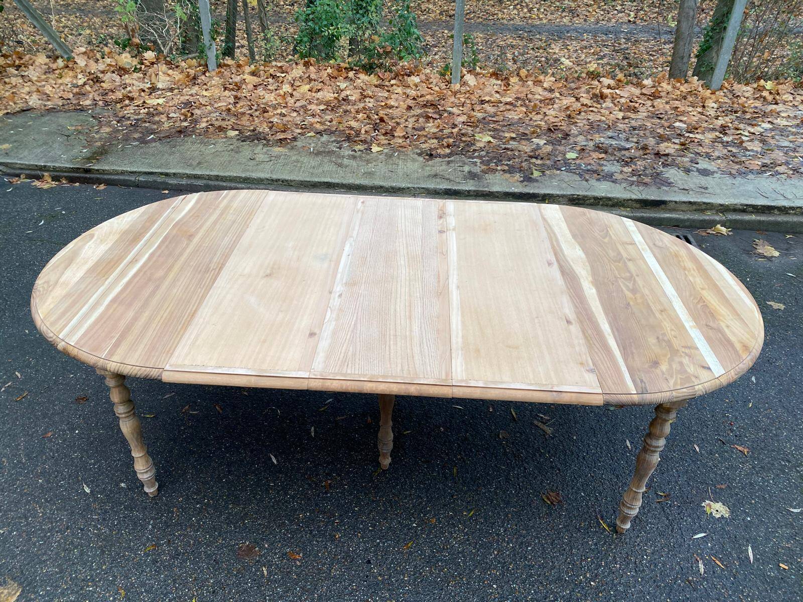19th century Louis Philippe extendable round dining table, restored in wood, 230