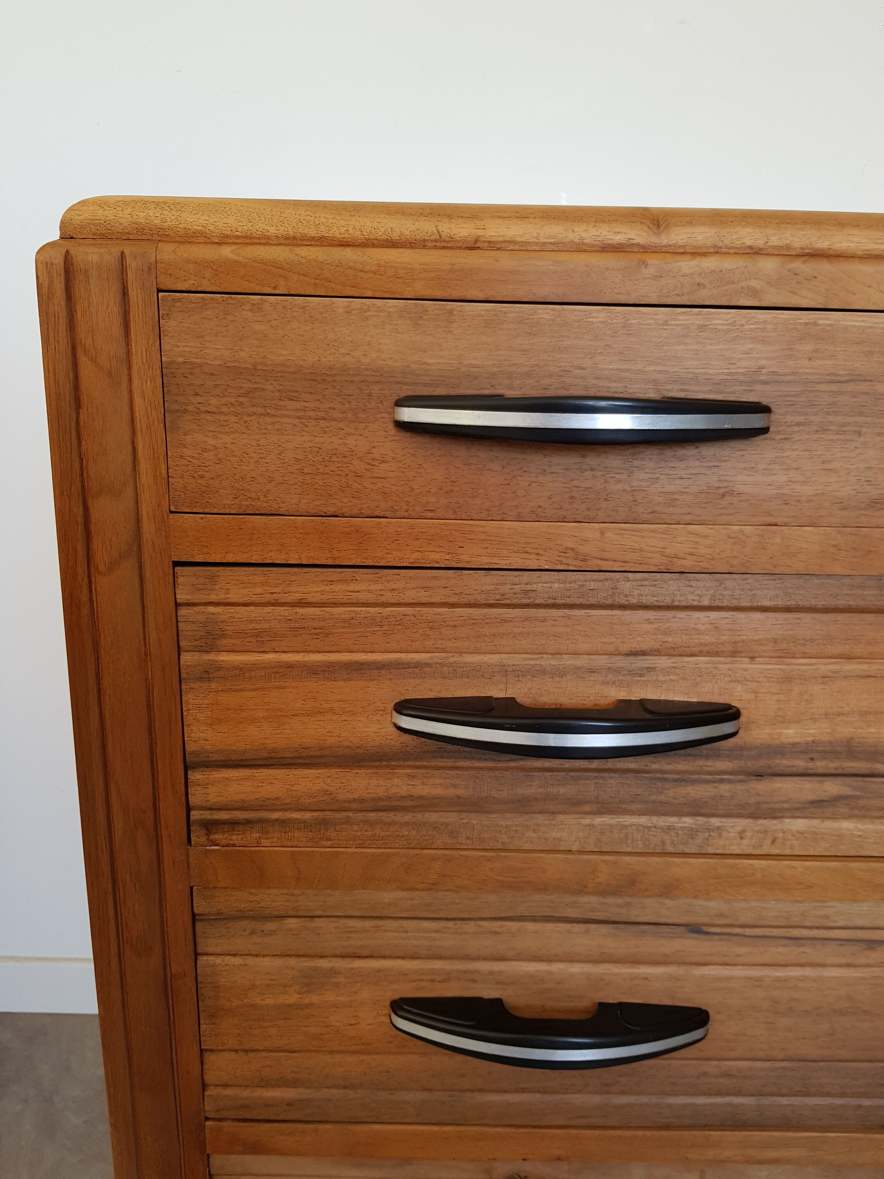Chest of drawers from the 1950s