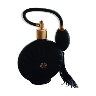 Perfume bottle