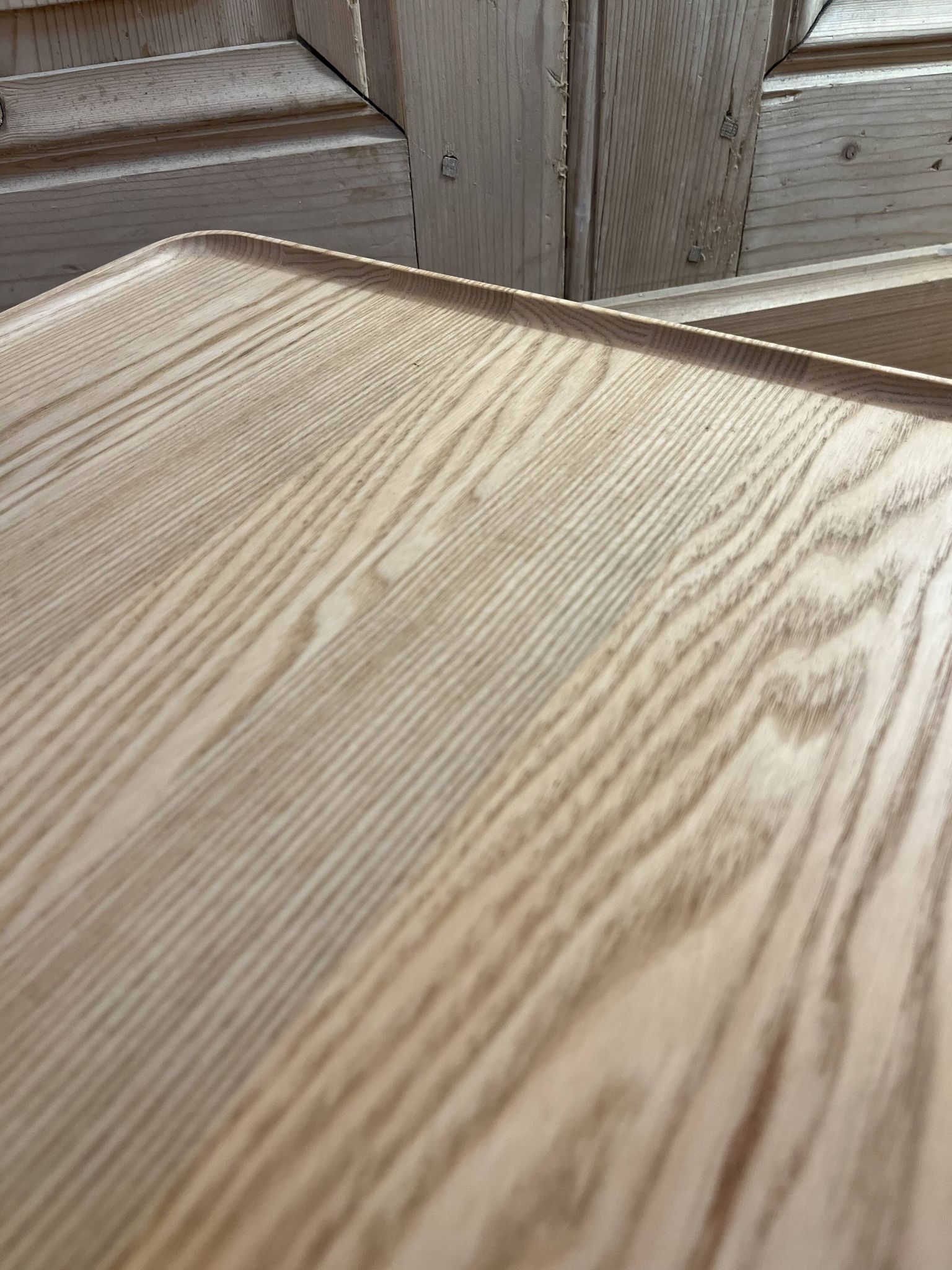 Table basse modèle « torei » designer luca nichetto éditeur cassina
