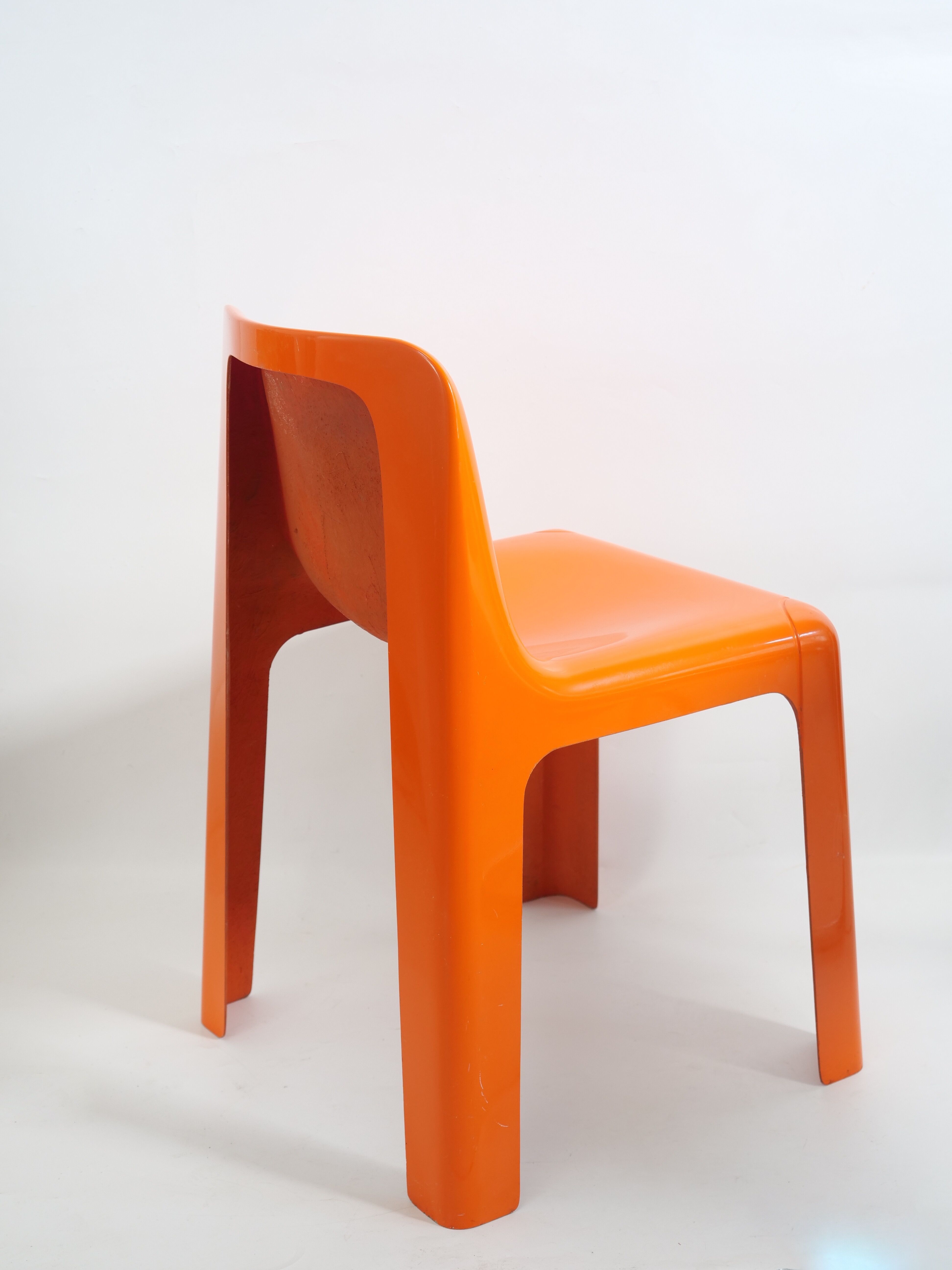 Fiberglass chair by Marc Berthier model Ozoo 700