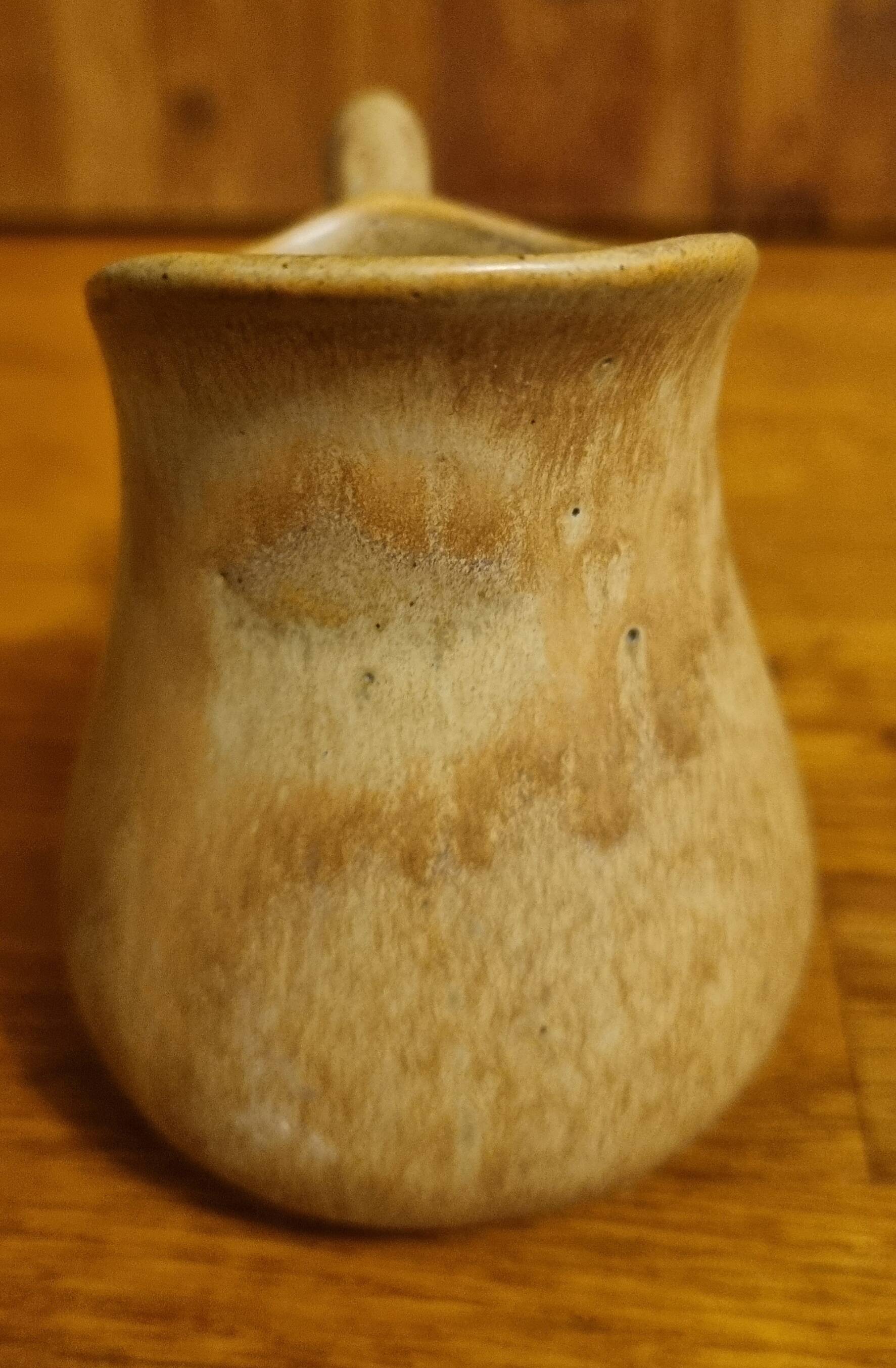 Petit crémier / pot à lait en grès Rhodaceram